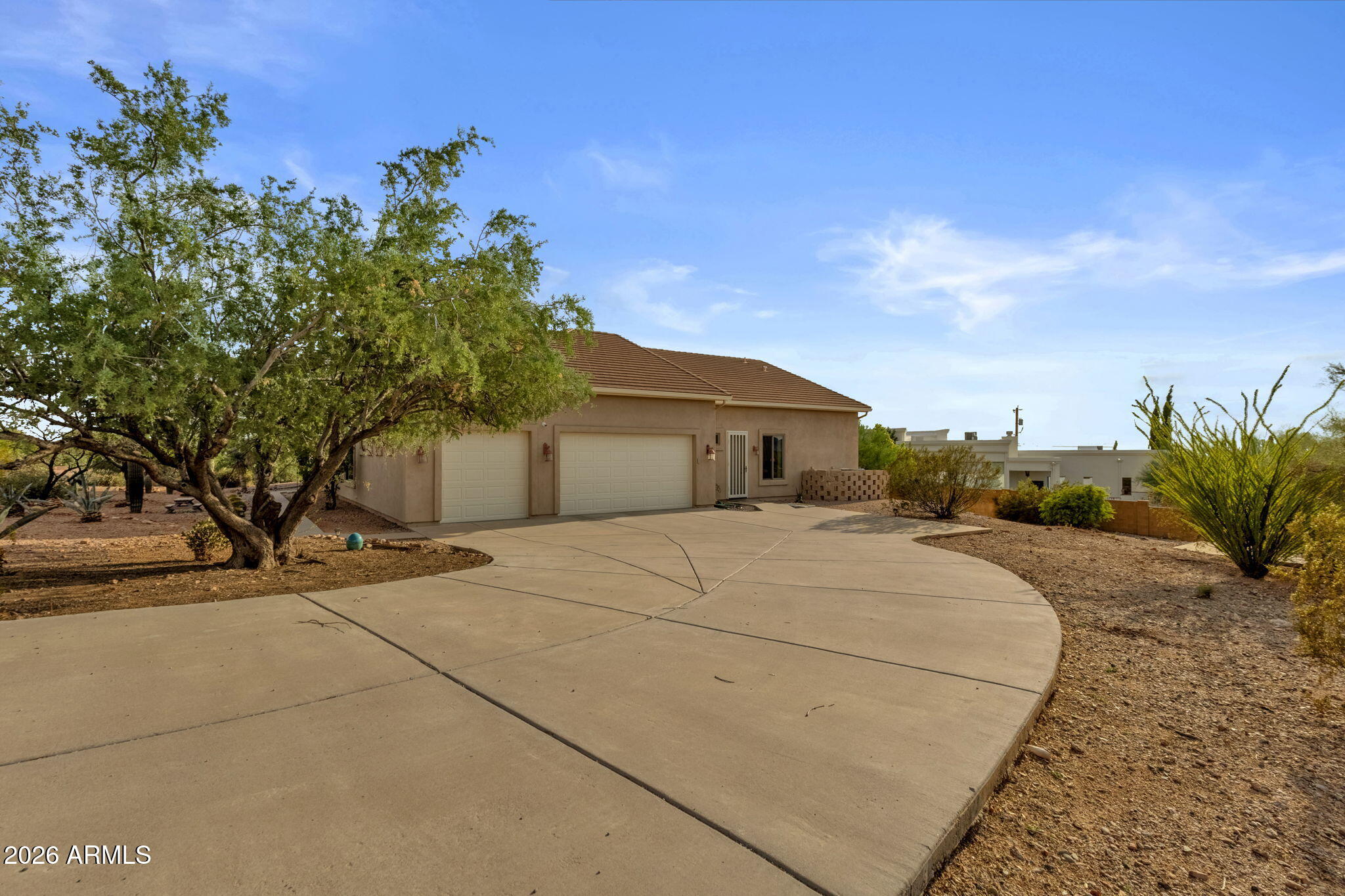 2564 N CHARLEBOIS Road