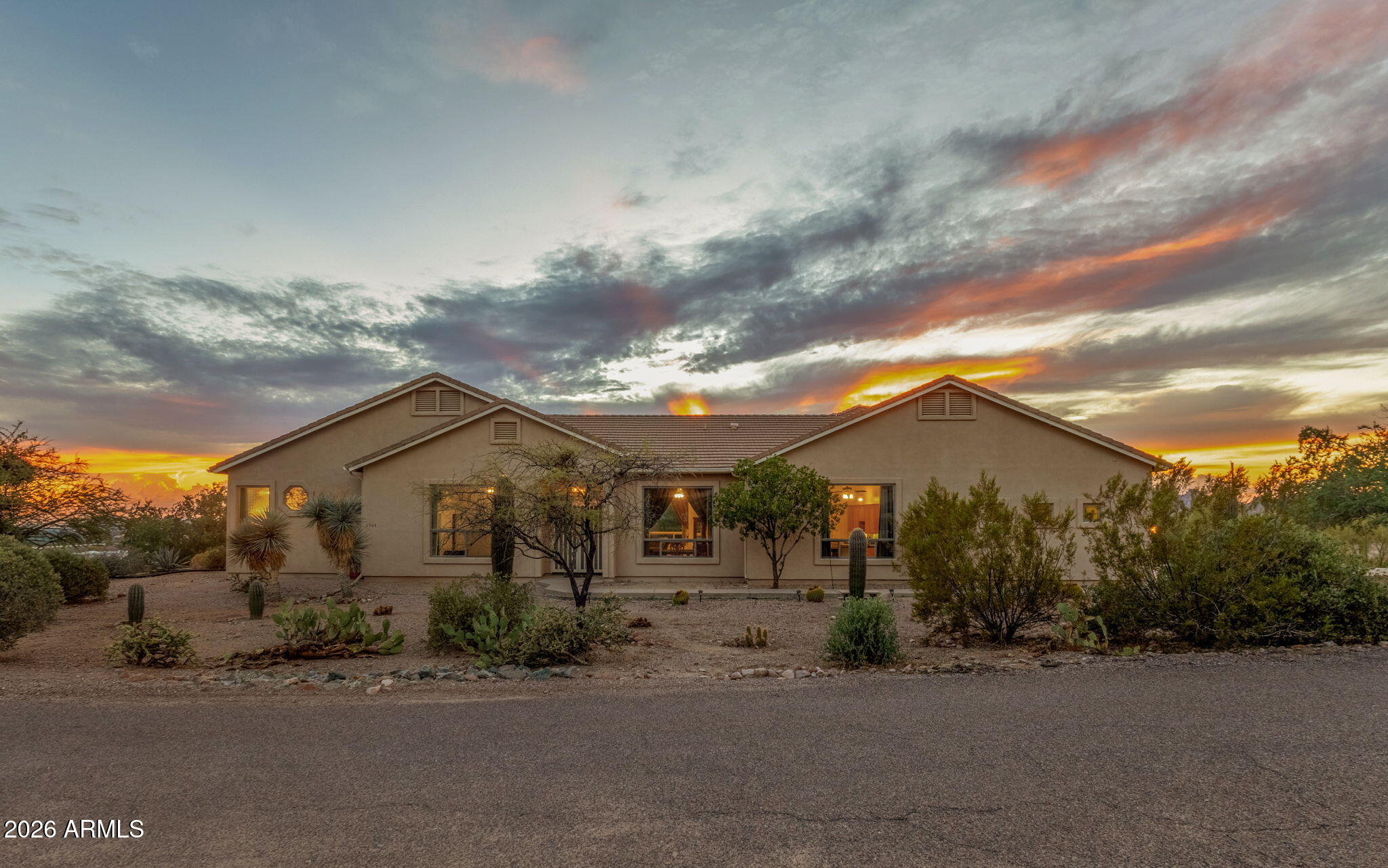 2564 N CHARLEBOIS Road