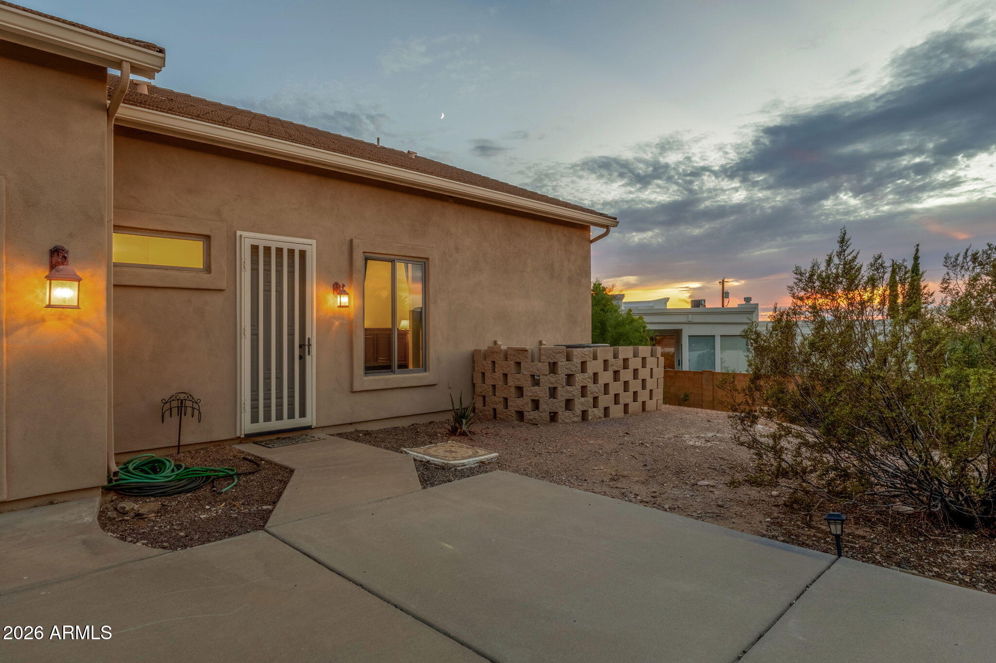 2564 N CHARLEBOIS Road