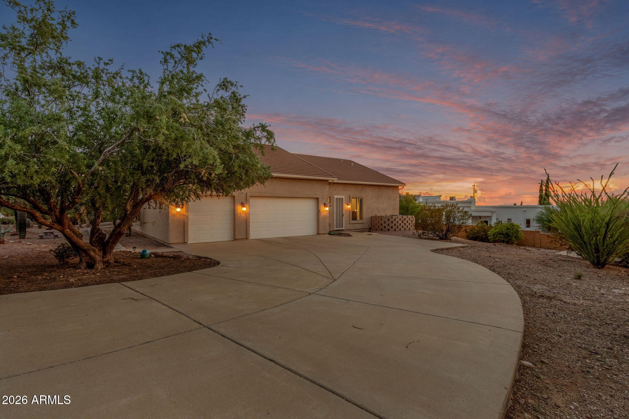 2564 N CHARLEBOIS Road