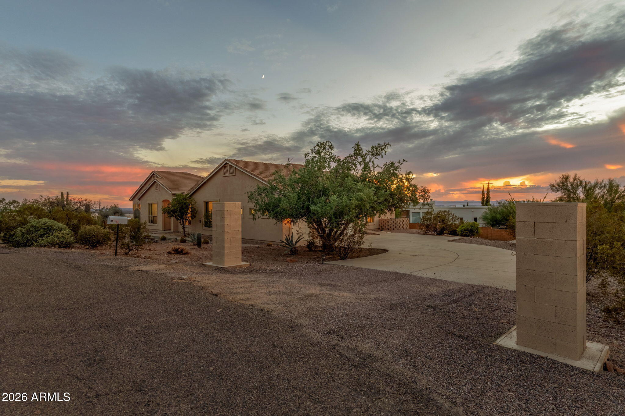 2564 N CHARLEBOIS Road