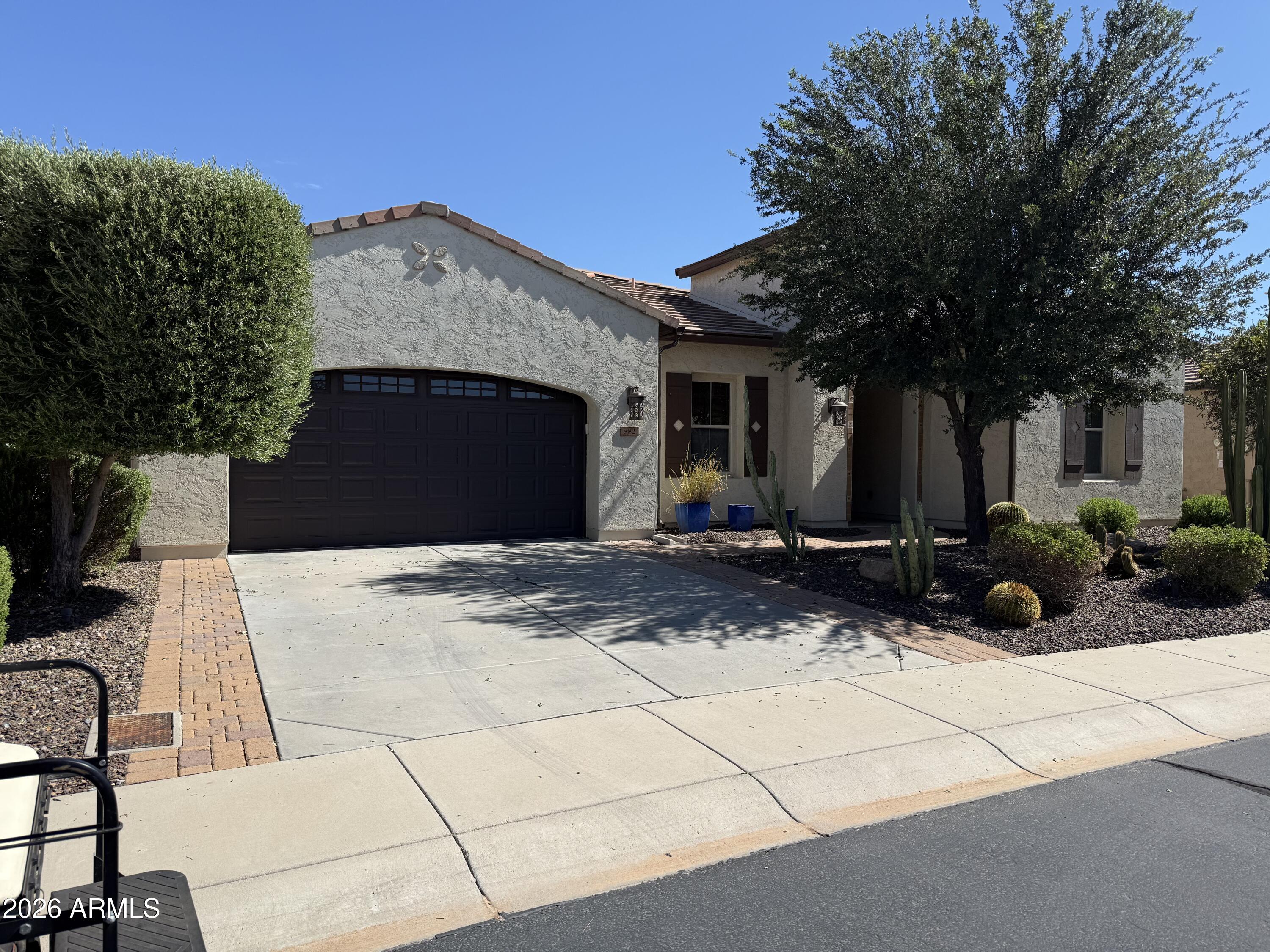 882 E LADDOOS Avenue