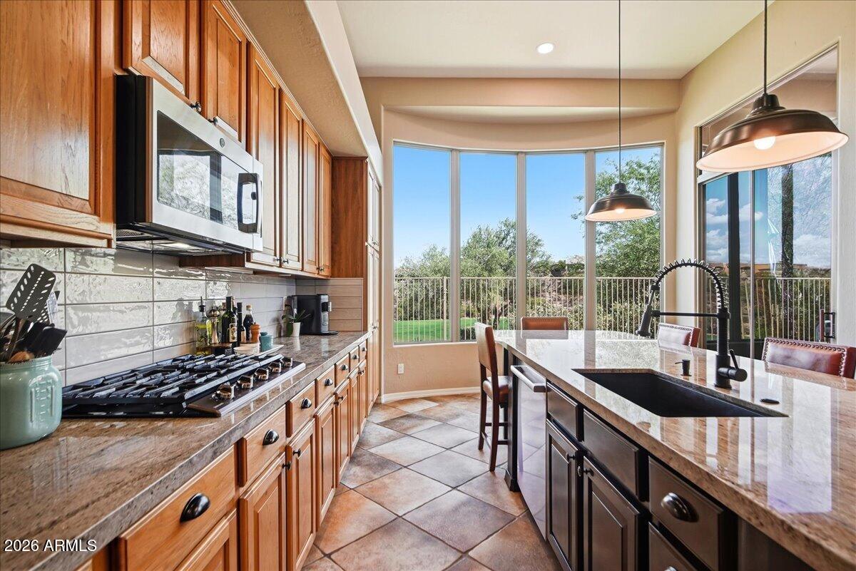 15601 E CACTUS Drive