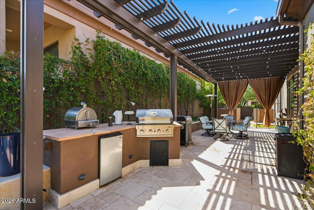 15601 E CACTUS Drive