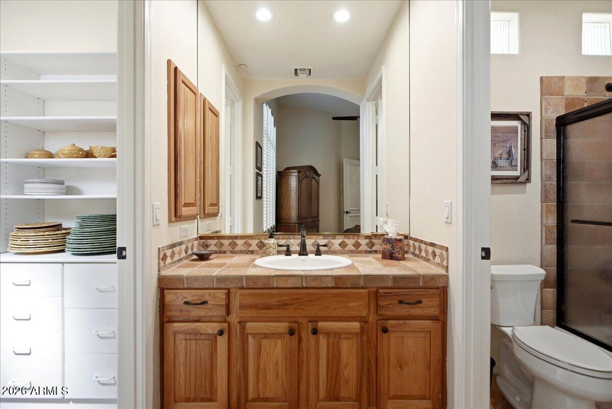 15601 E CACTUS Drive