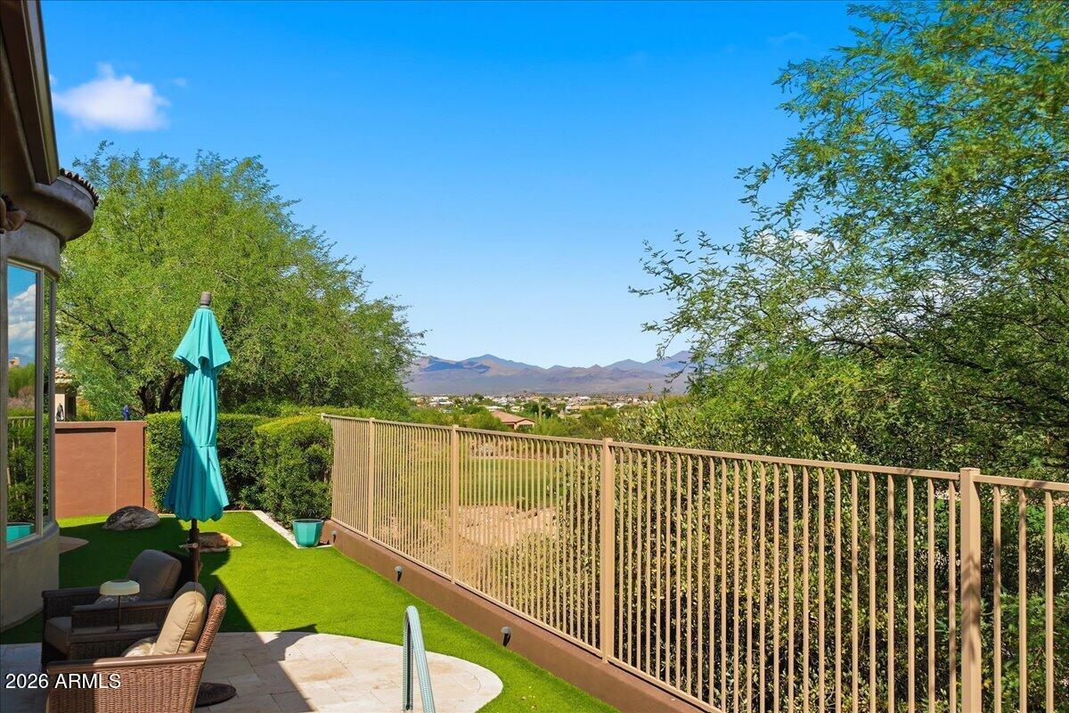 15601 E CACTUS Drive