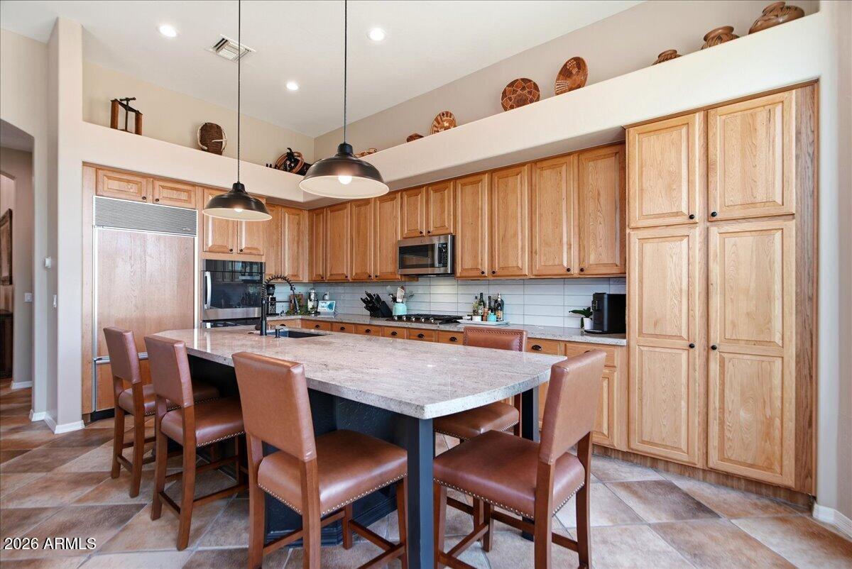 15601 E CACTUS Drive