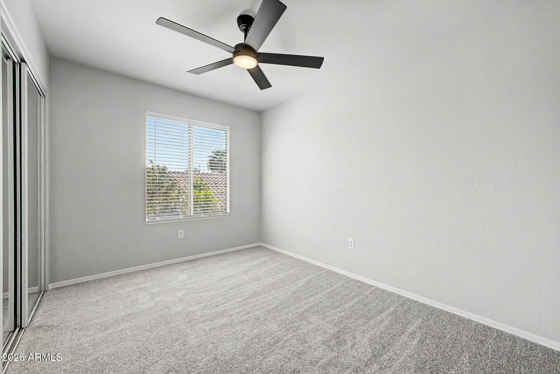 495 W DOUGLAS Avenue