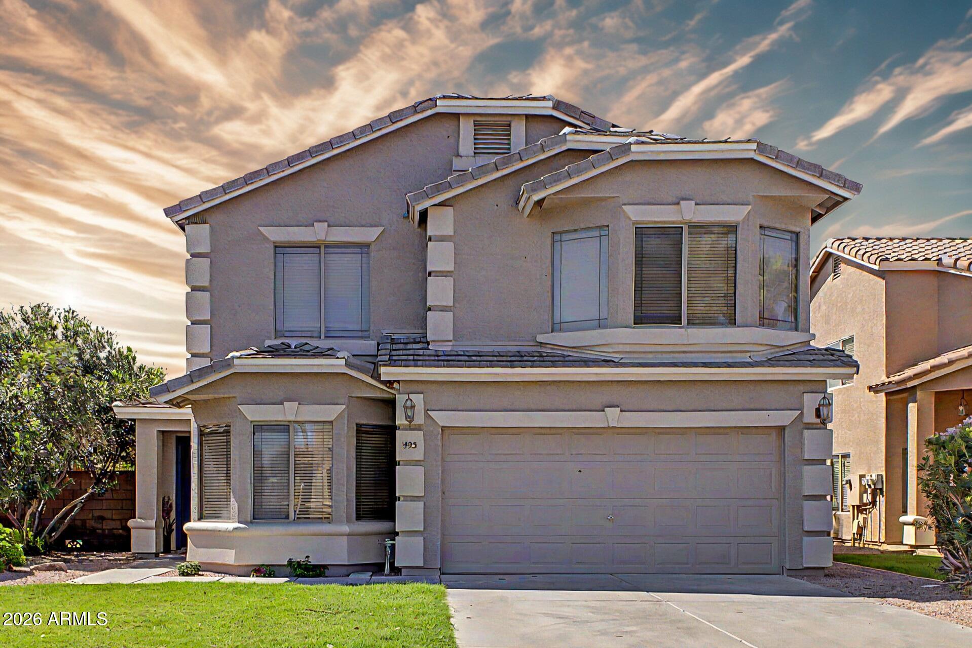495 W DOUGLAS Avenue