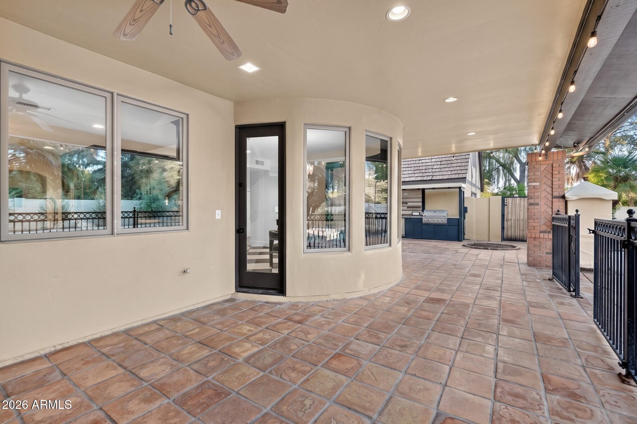 1080 N RIATA Street