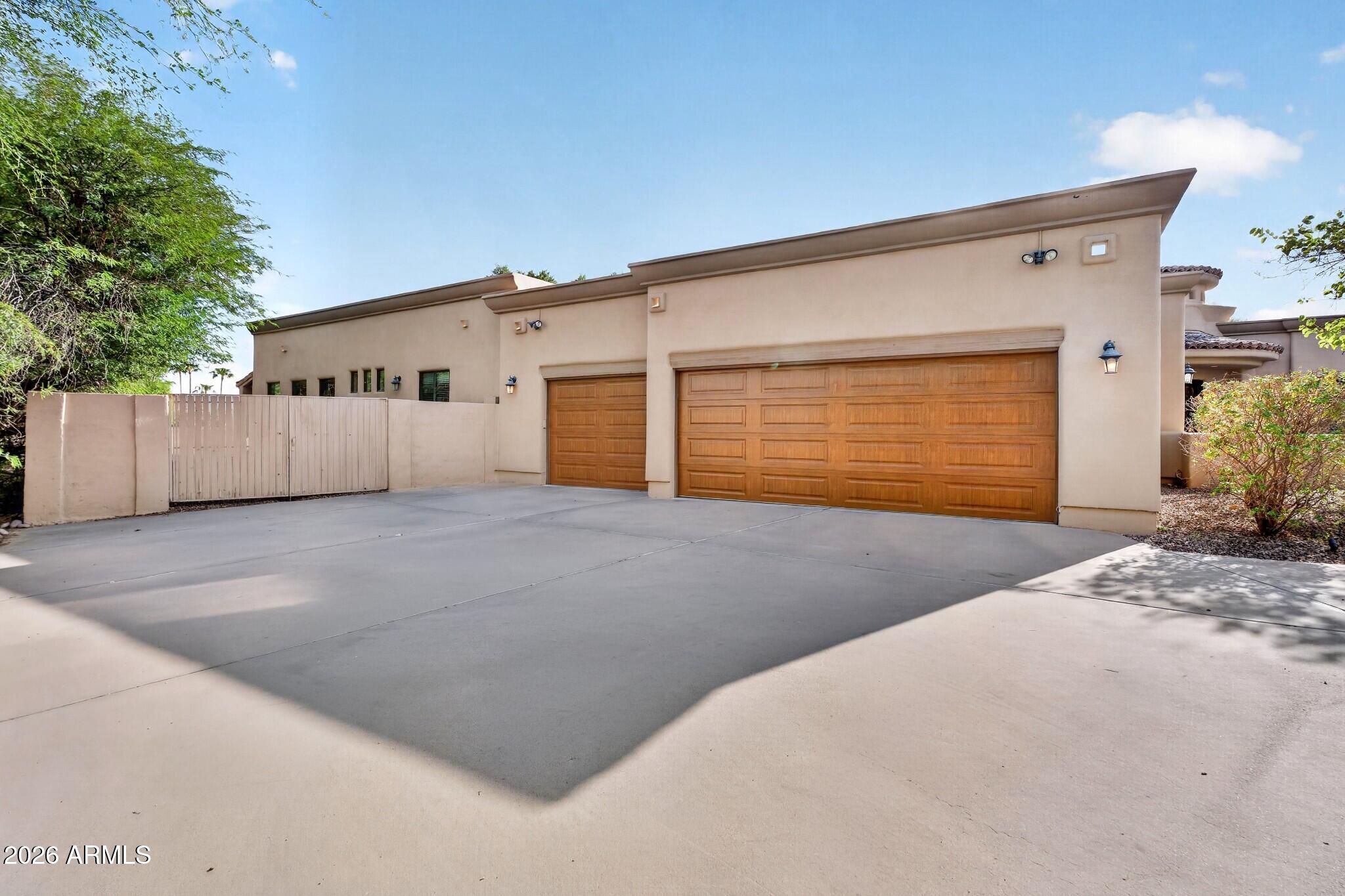 3631 E COCONINO Court