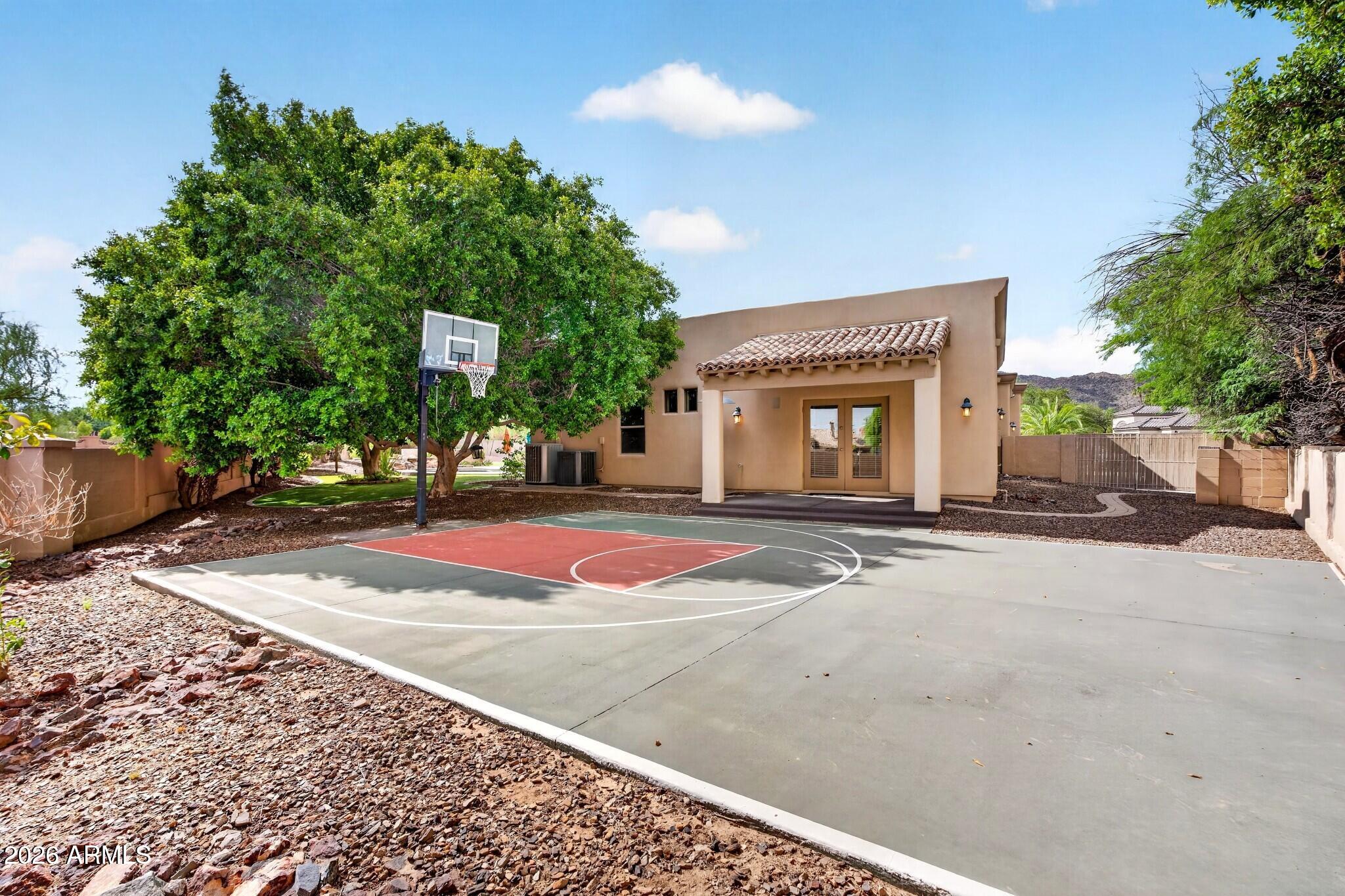 3631 E COCONINO Court