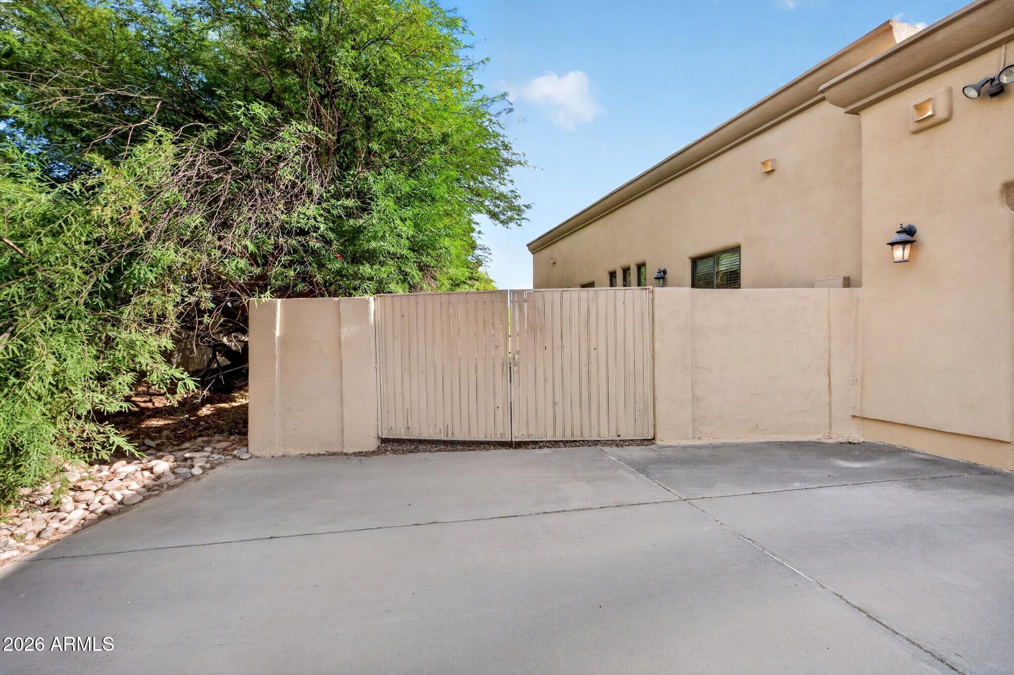 3631 E COCONINO Court