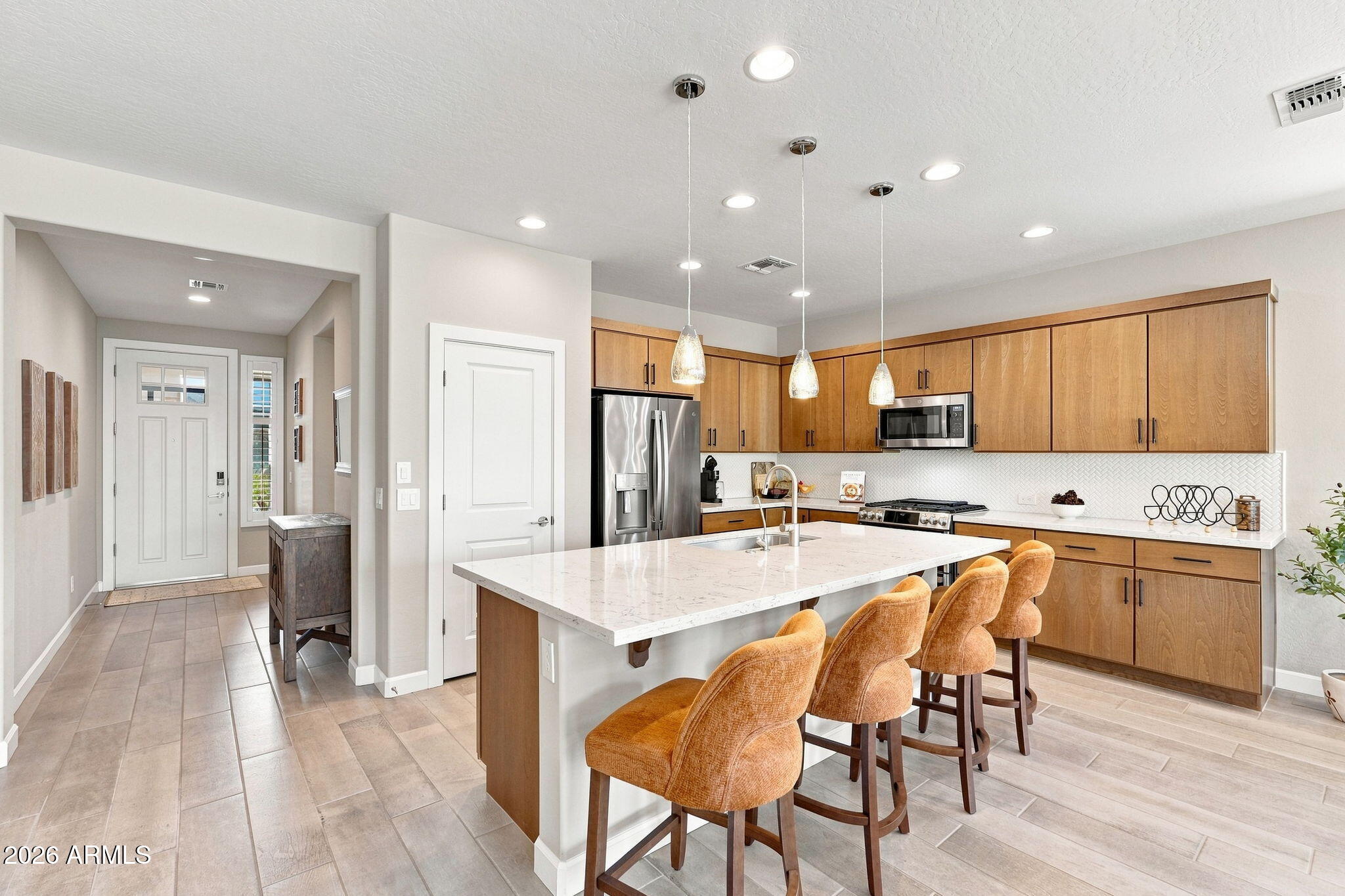 758 E FARMERS Lane