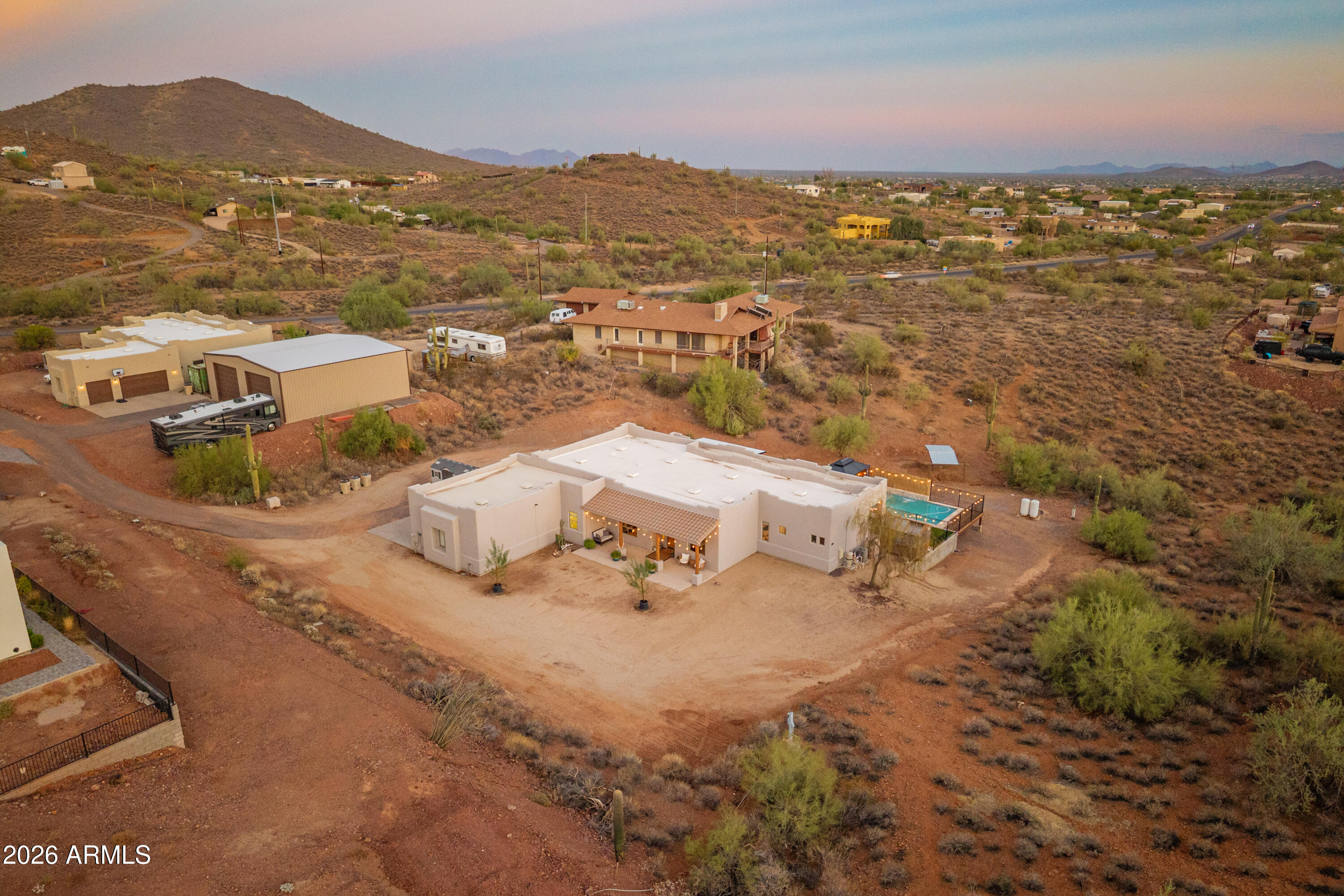 829 E STEINBECK Drive