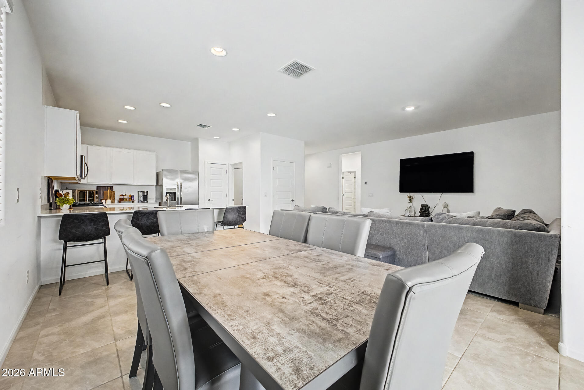 15587 W KENDALL Street