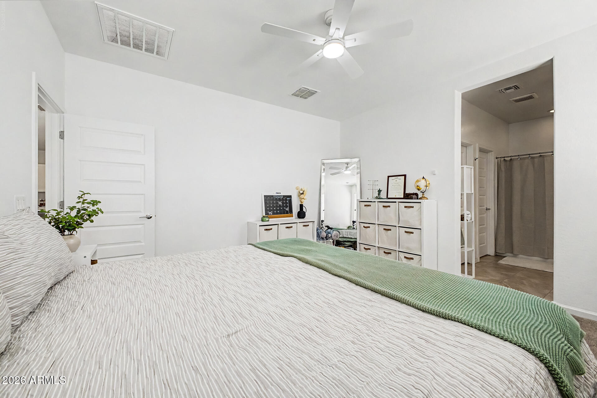 15587 W KENDALL Street