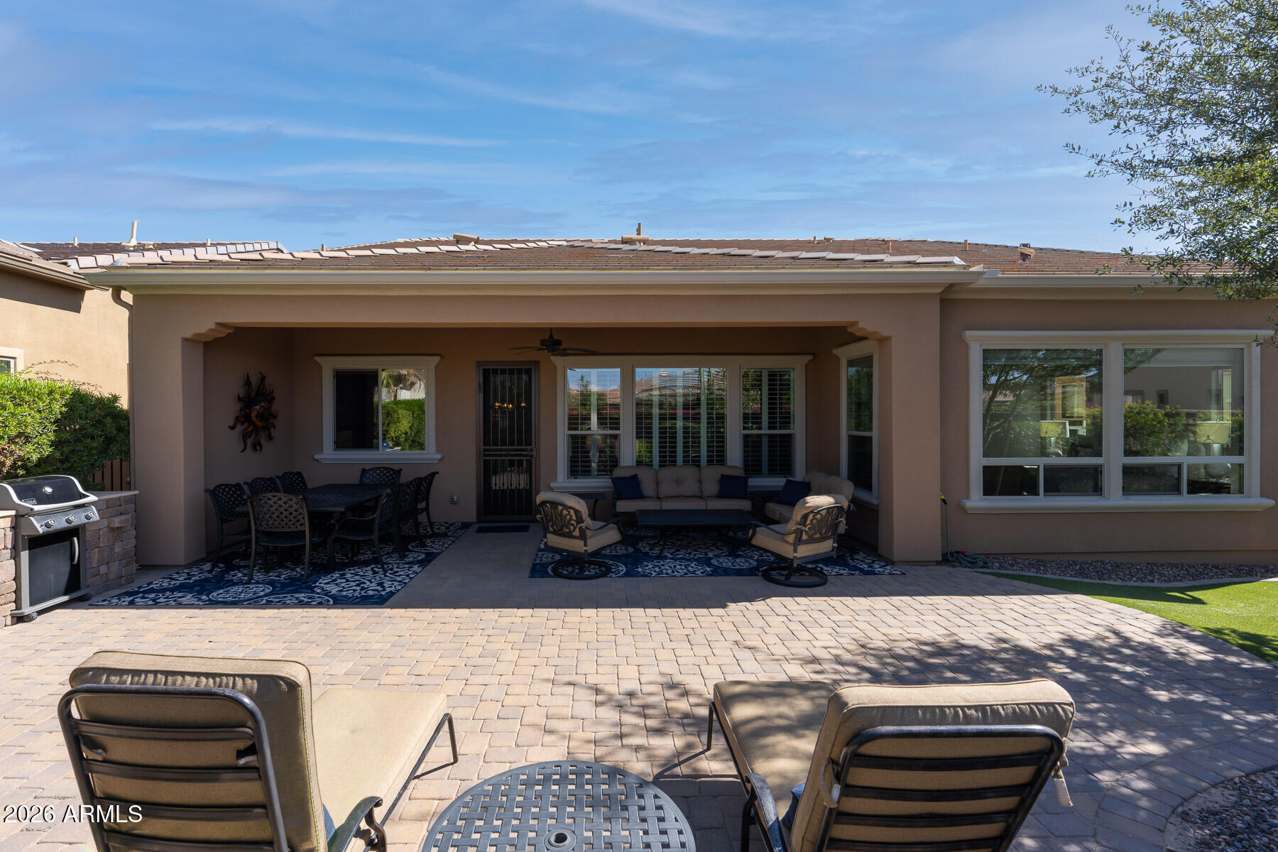 234 E LEMON Lane
