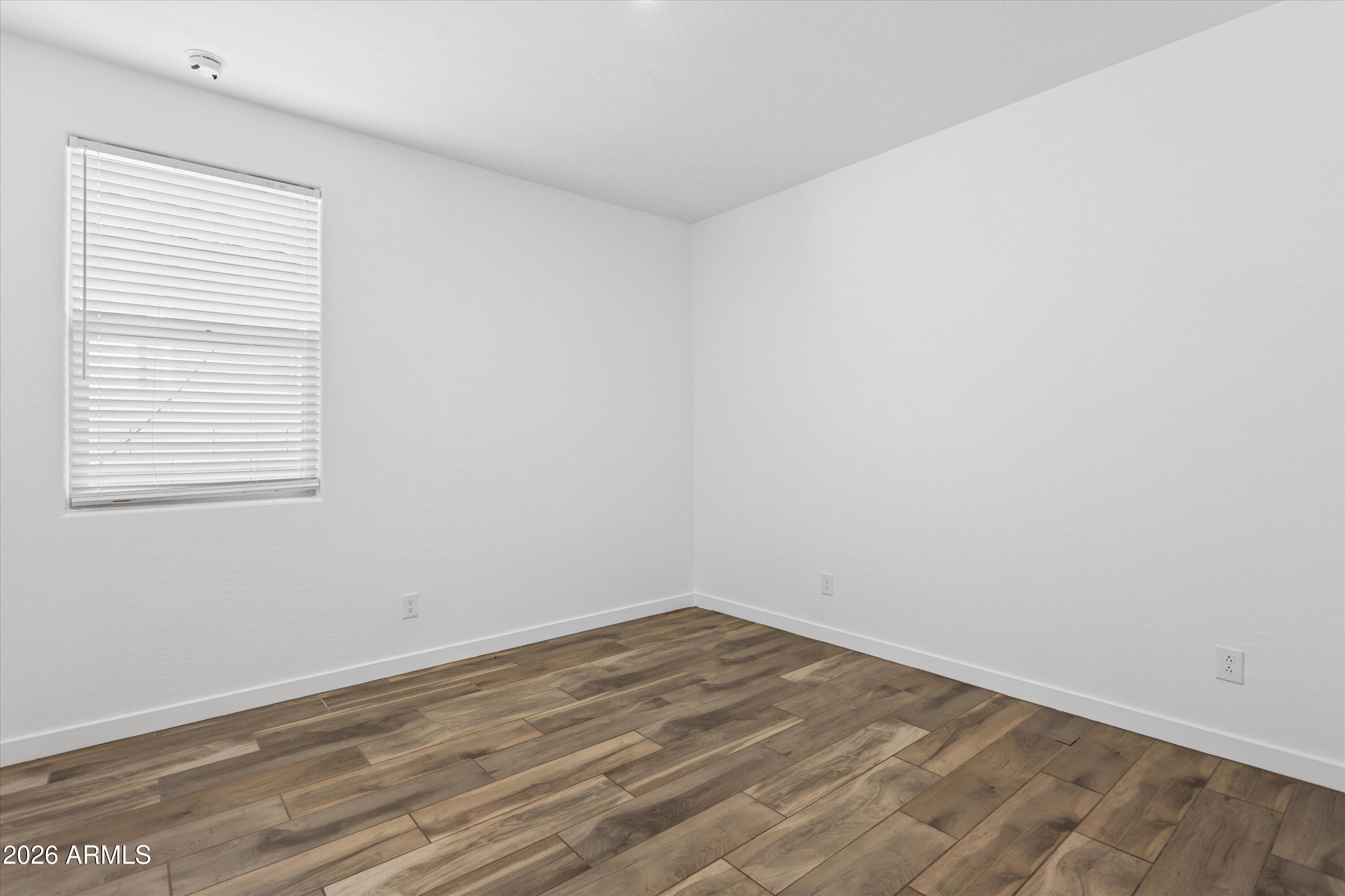 2531 W Hidalgo Avenue