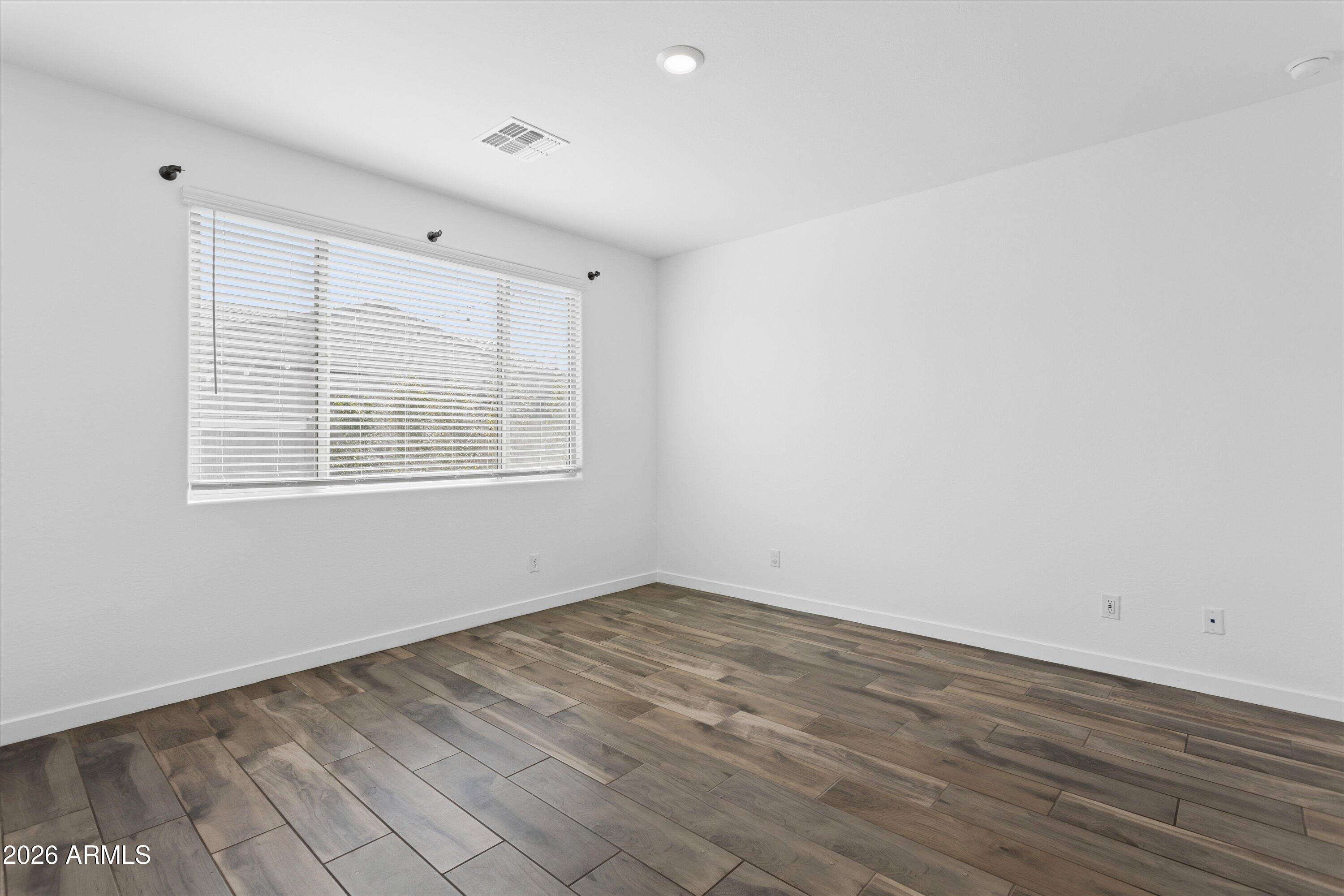 2531 W Hidalgo Avenue