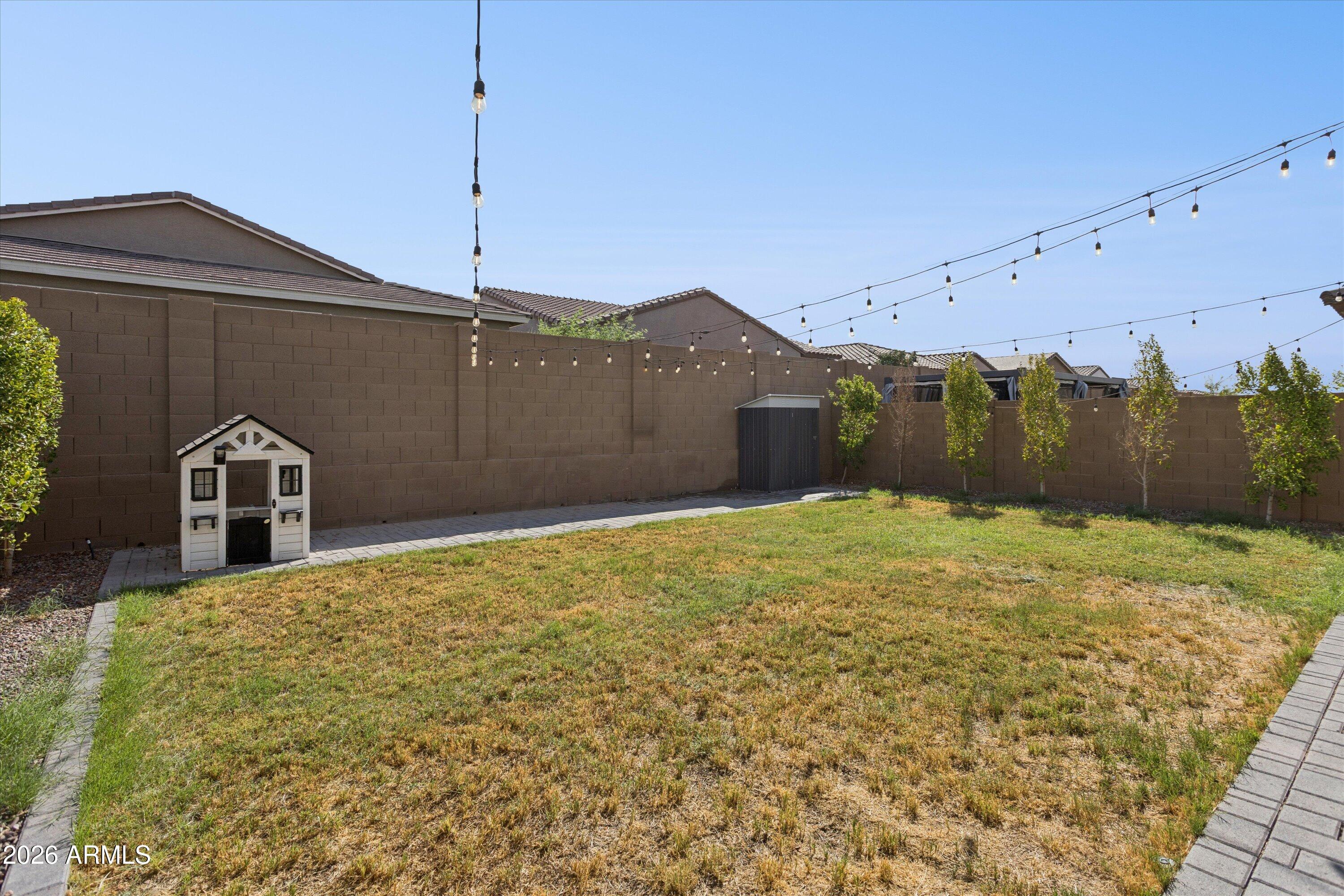 2531 W Hidalgo Avenue