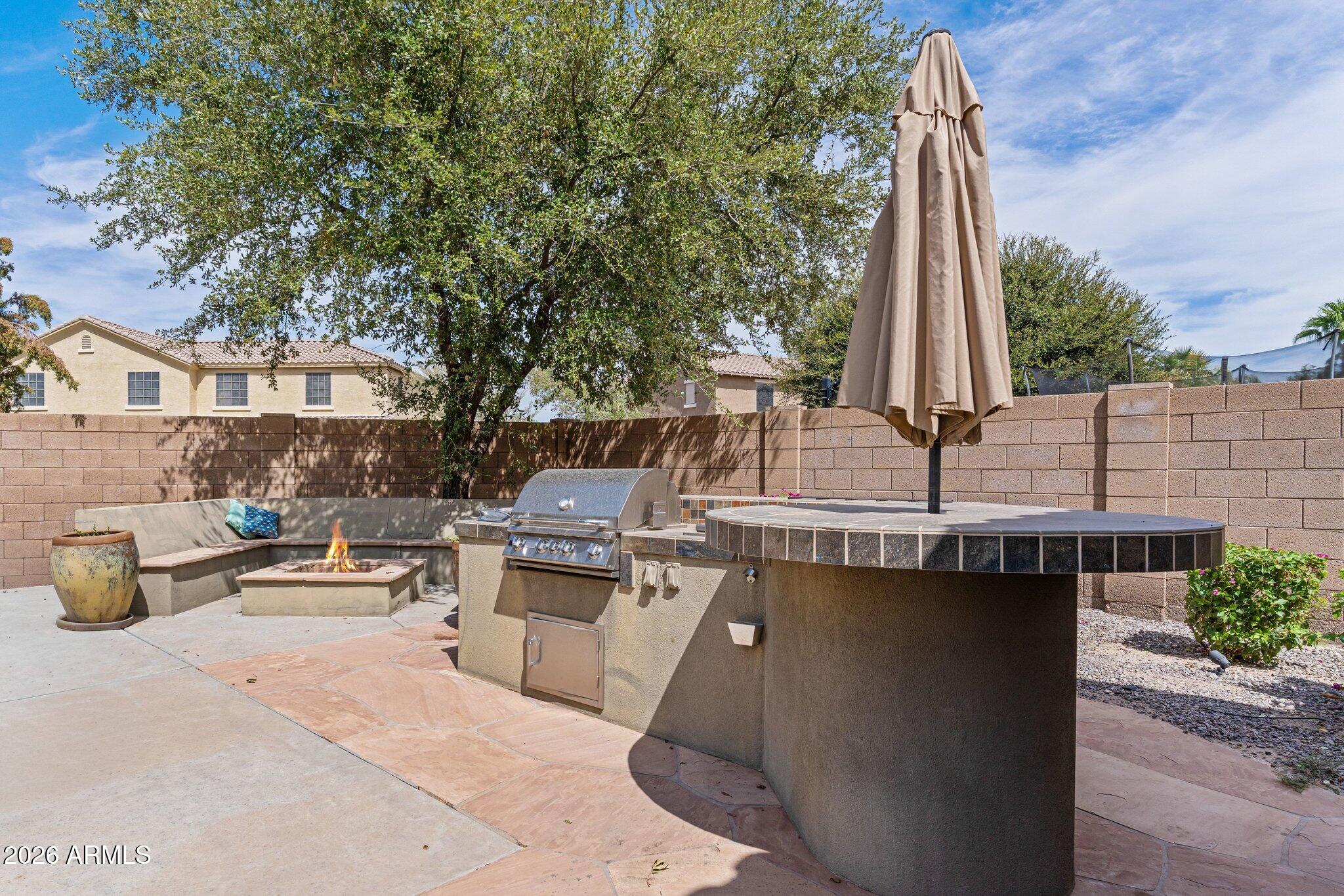 2894 E JANELLE Way