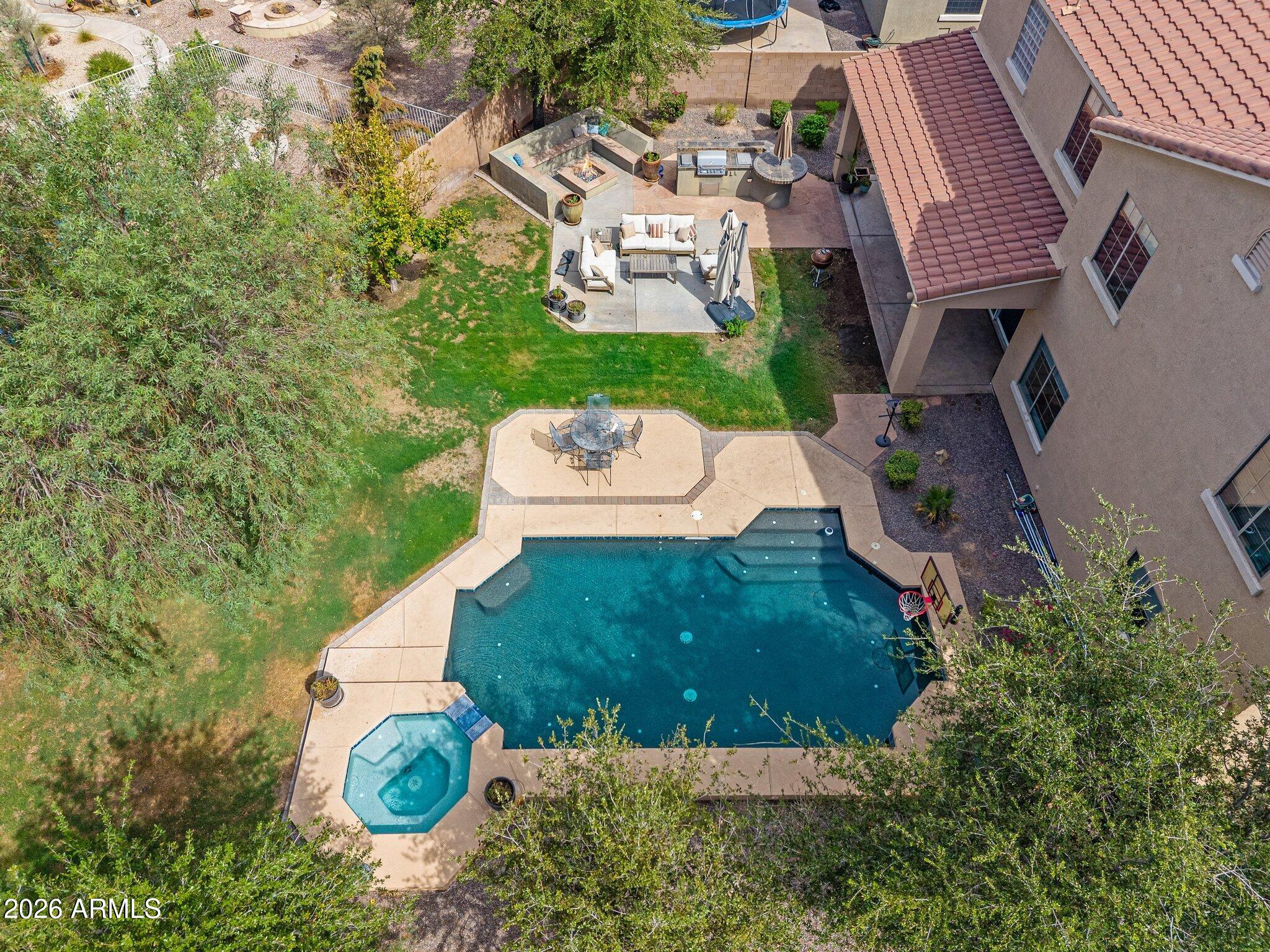 2894 E JANELLE Way
