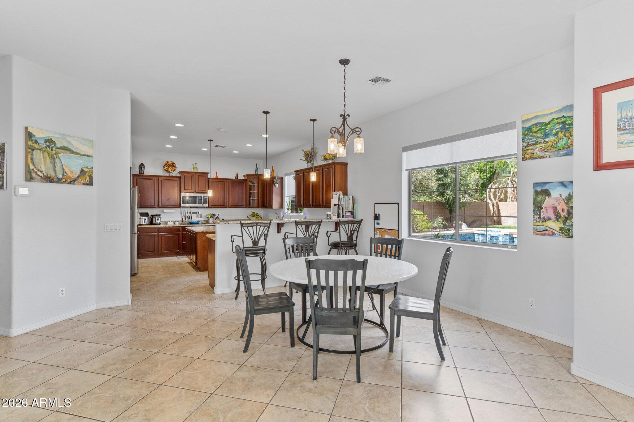 2894 E JANELLE Way