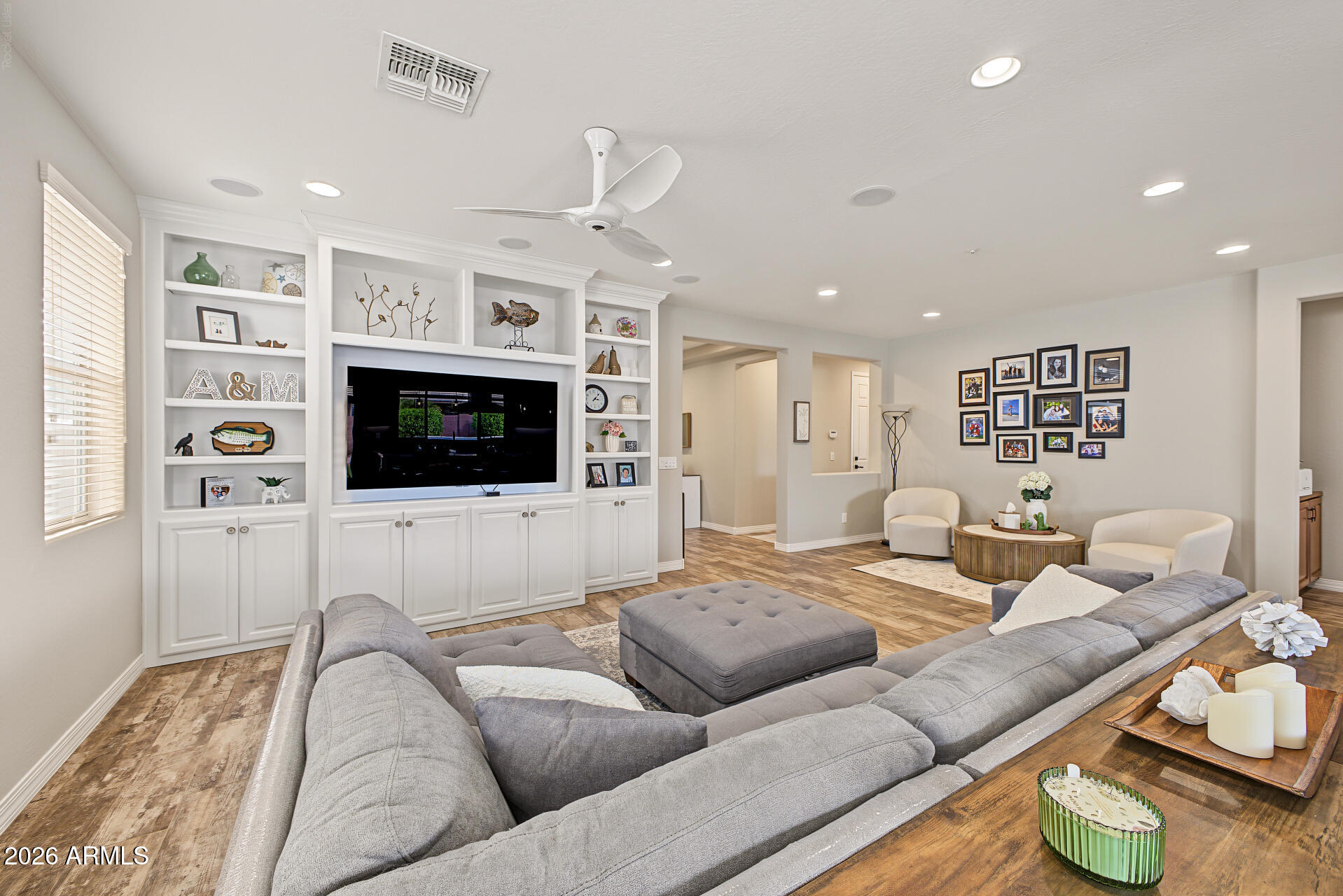 3338 E TIFFANY Court