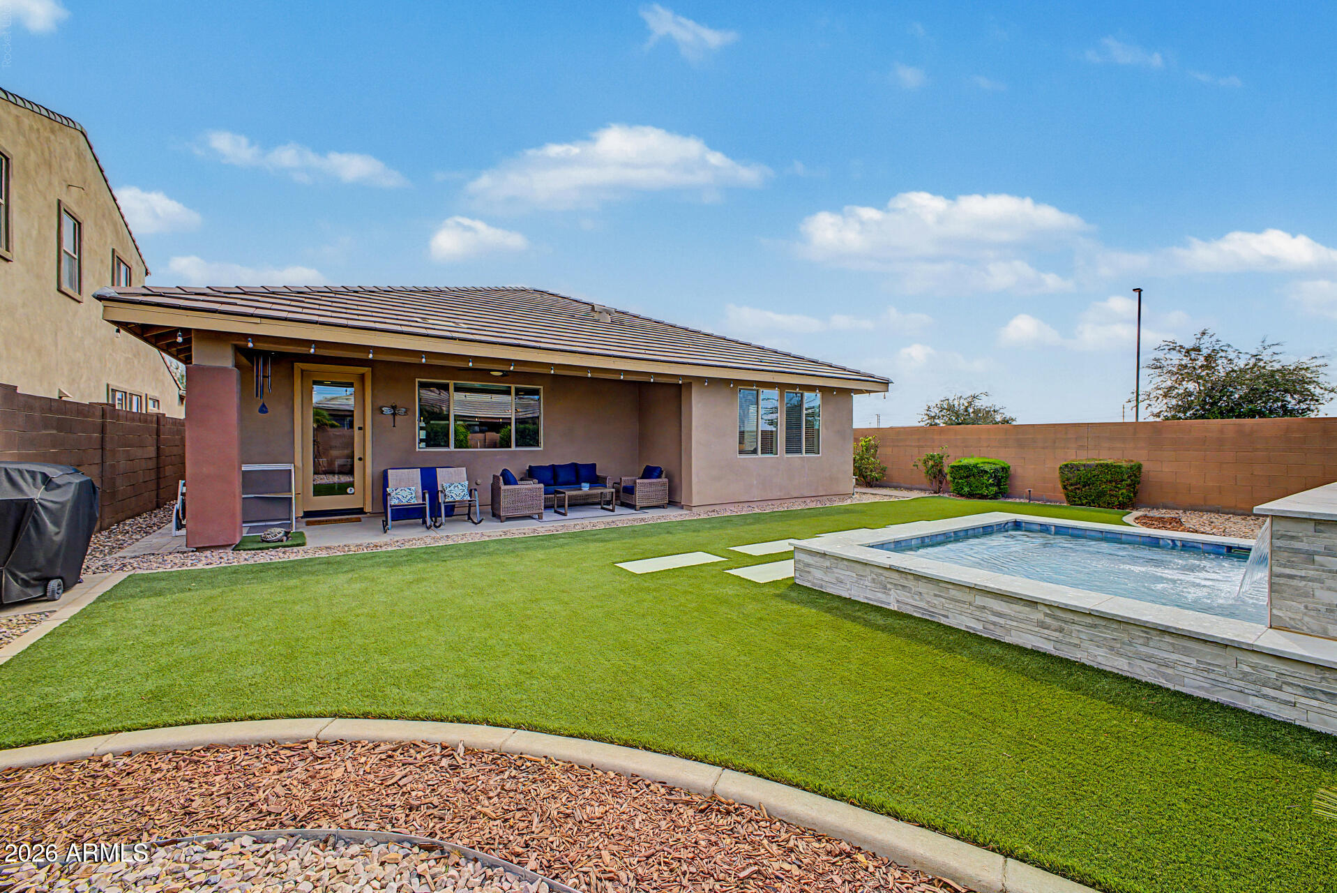 3338 E TIFFANY Court