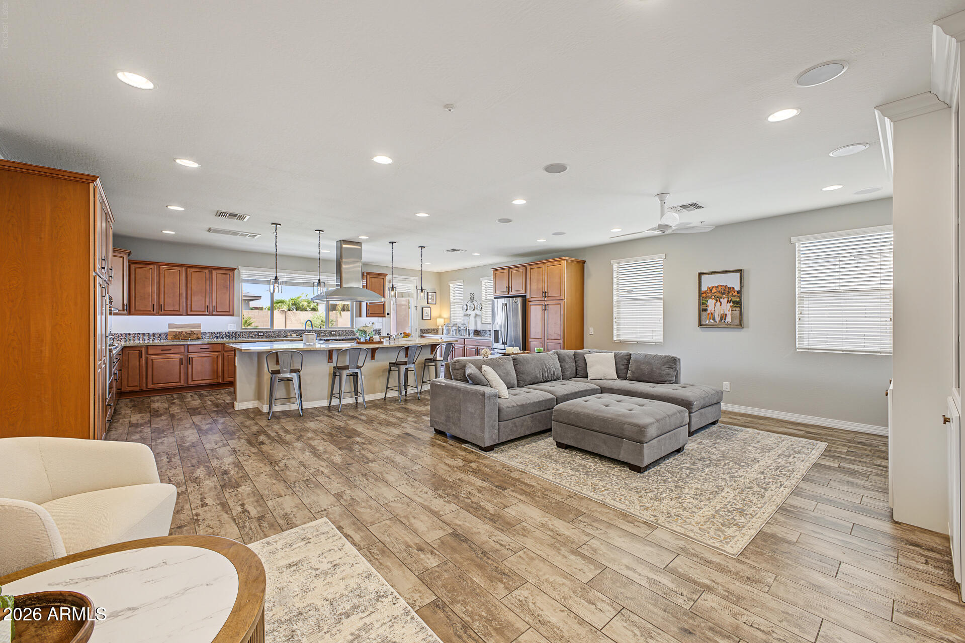3338 E TIFFANY Court