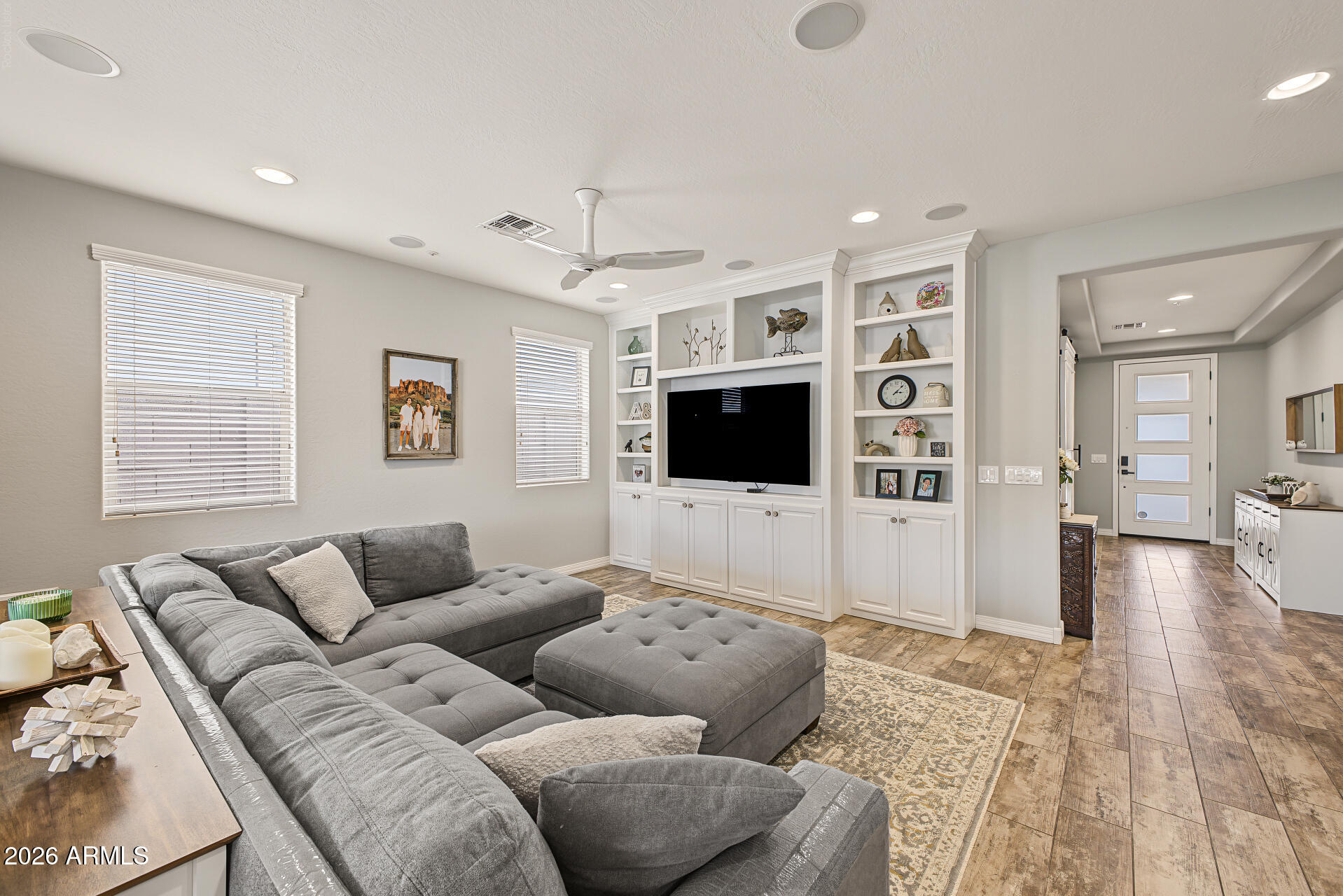 3338 E TIFFANY Court