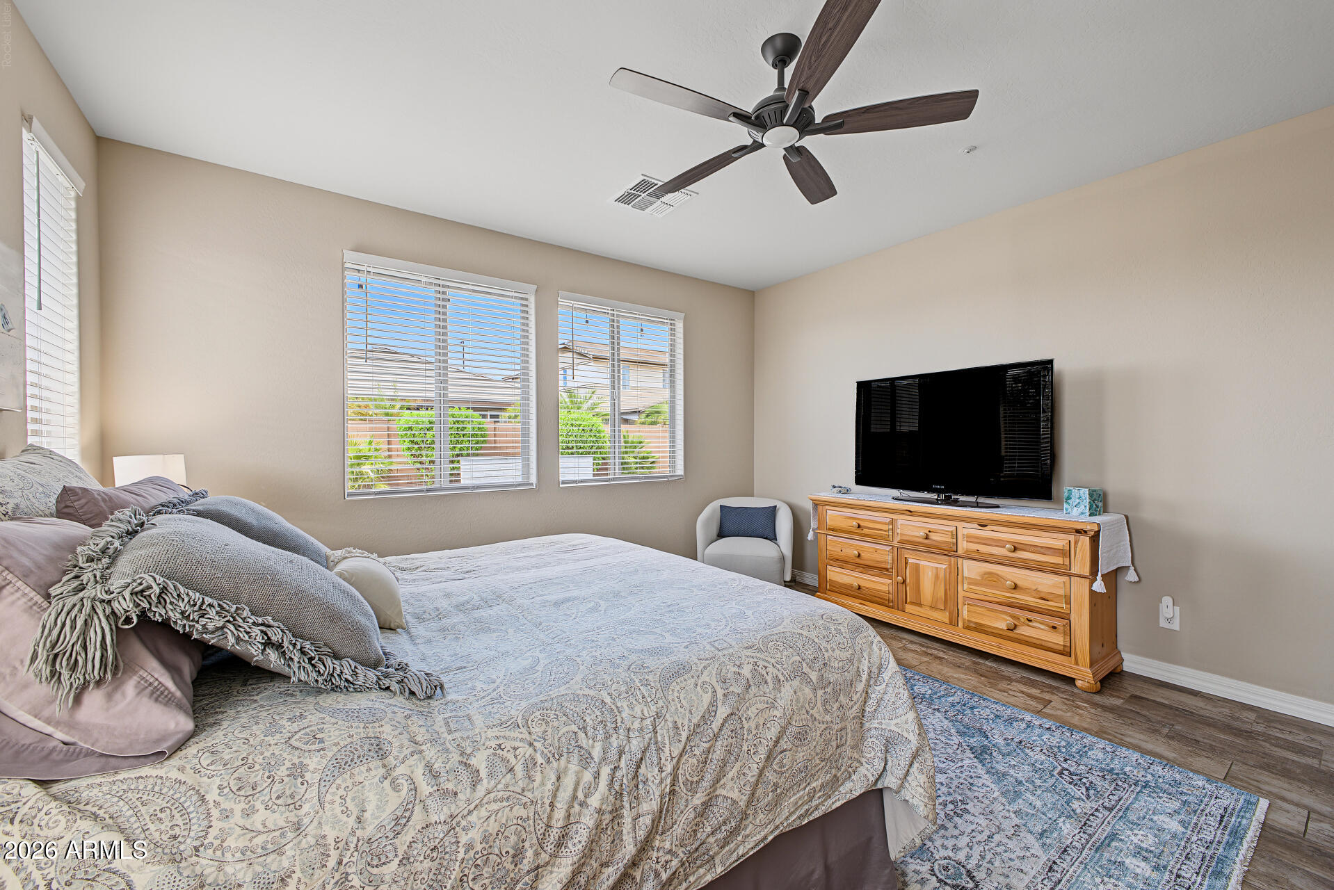 3338 E TIFFANY Court