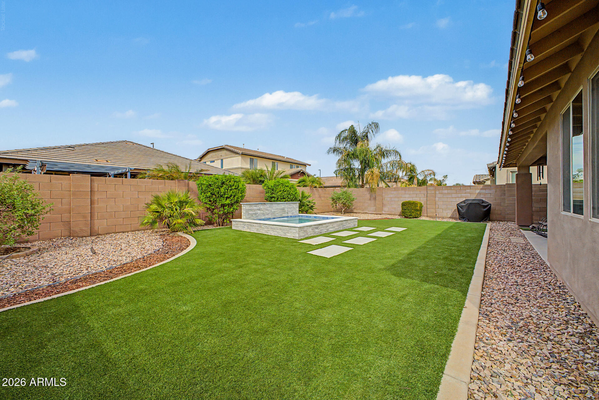 3338 E TIFFANY Court