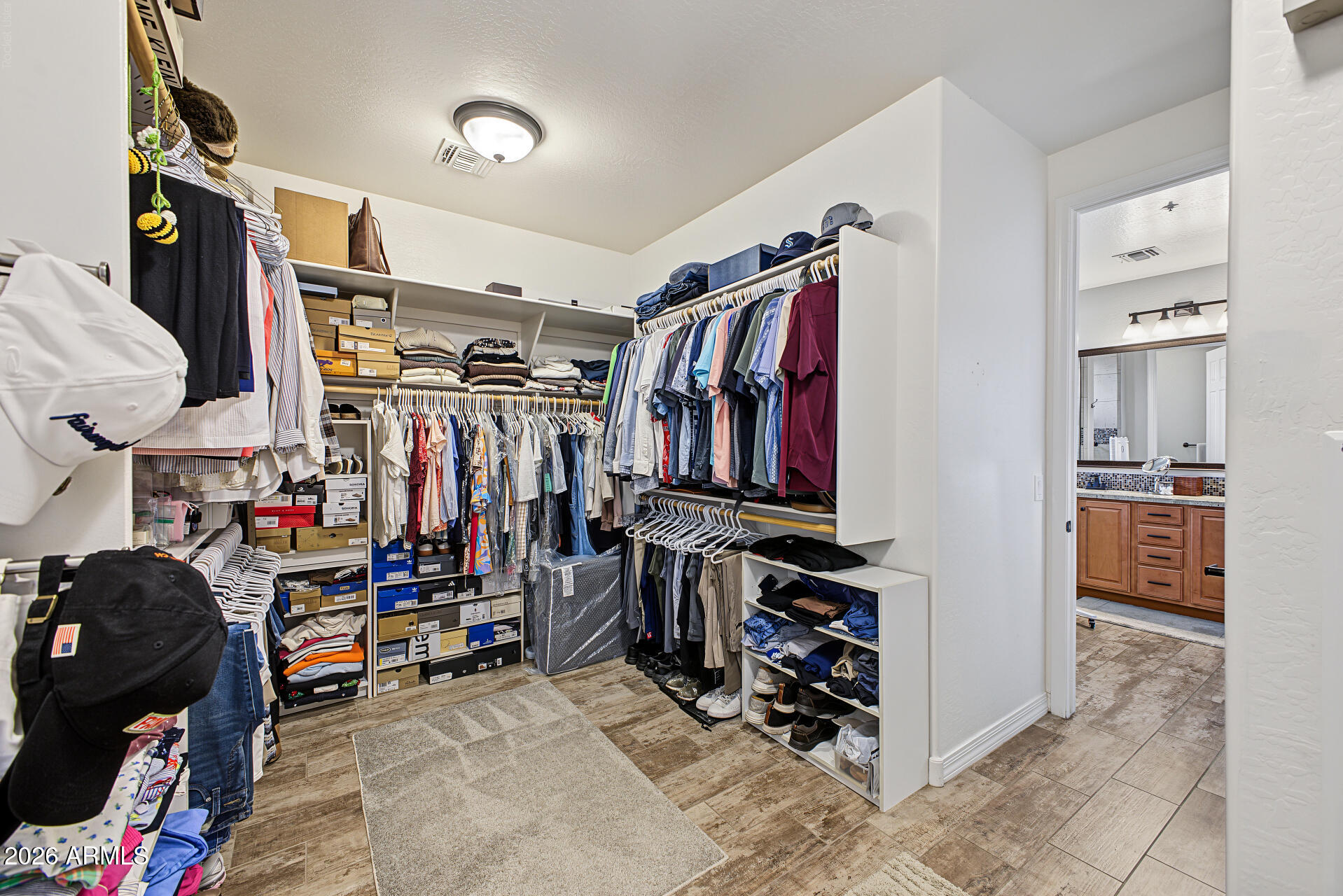 3338 E TIFFANY Court
