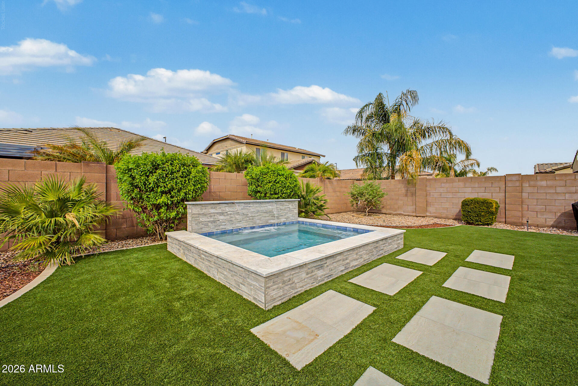 3338 E TIFFANY Court