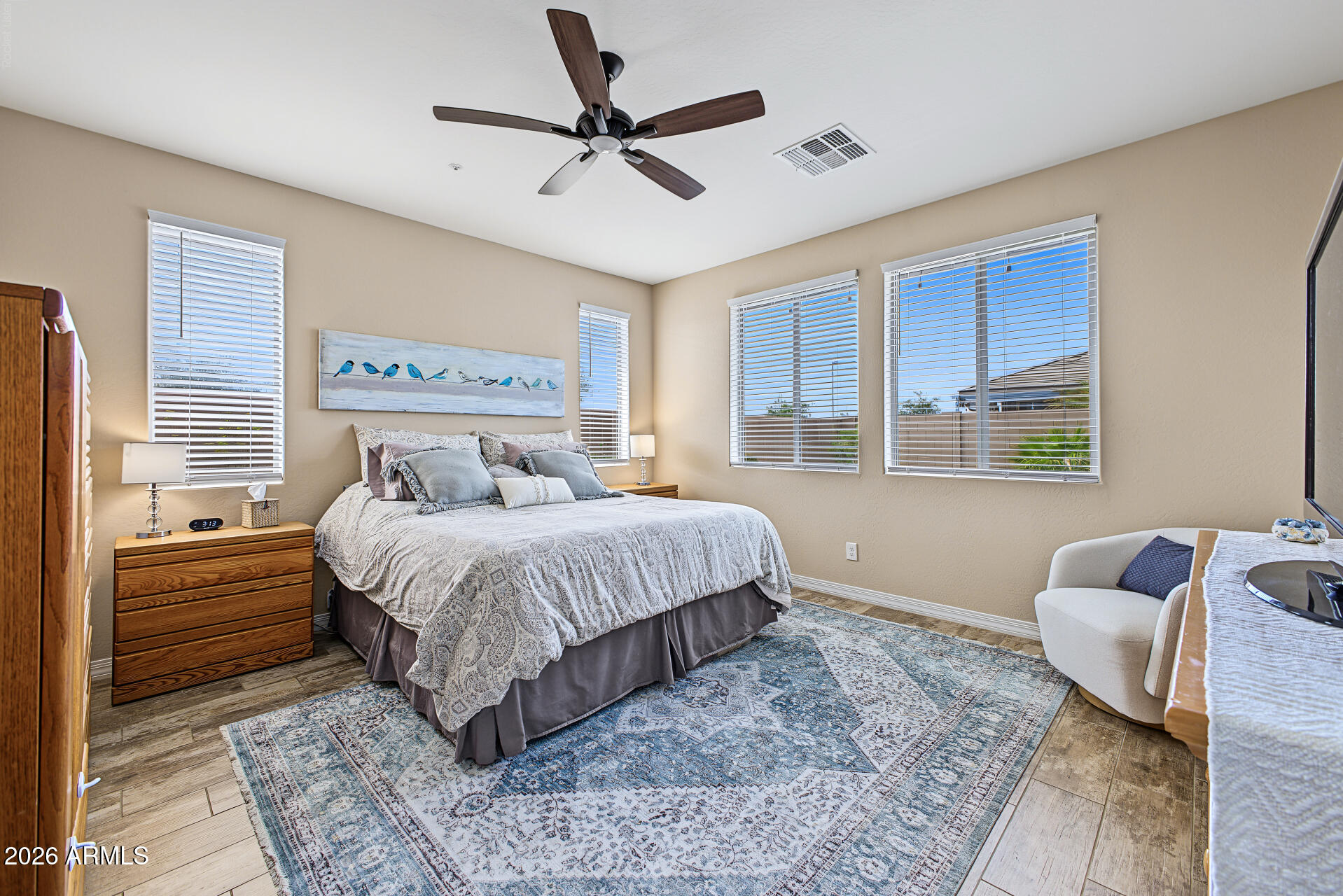 3338 E TIFFANY Court