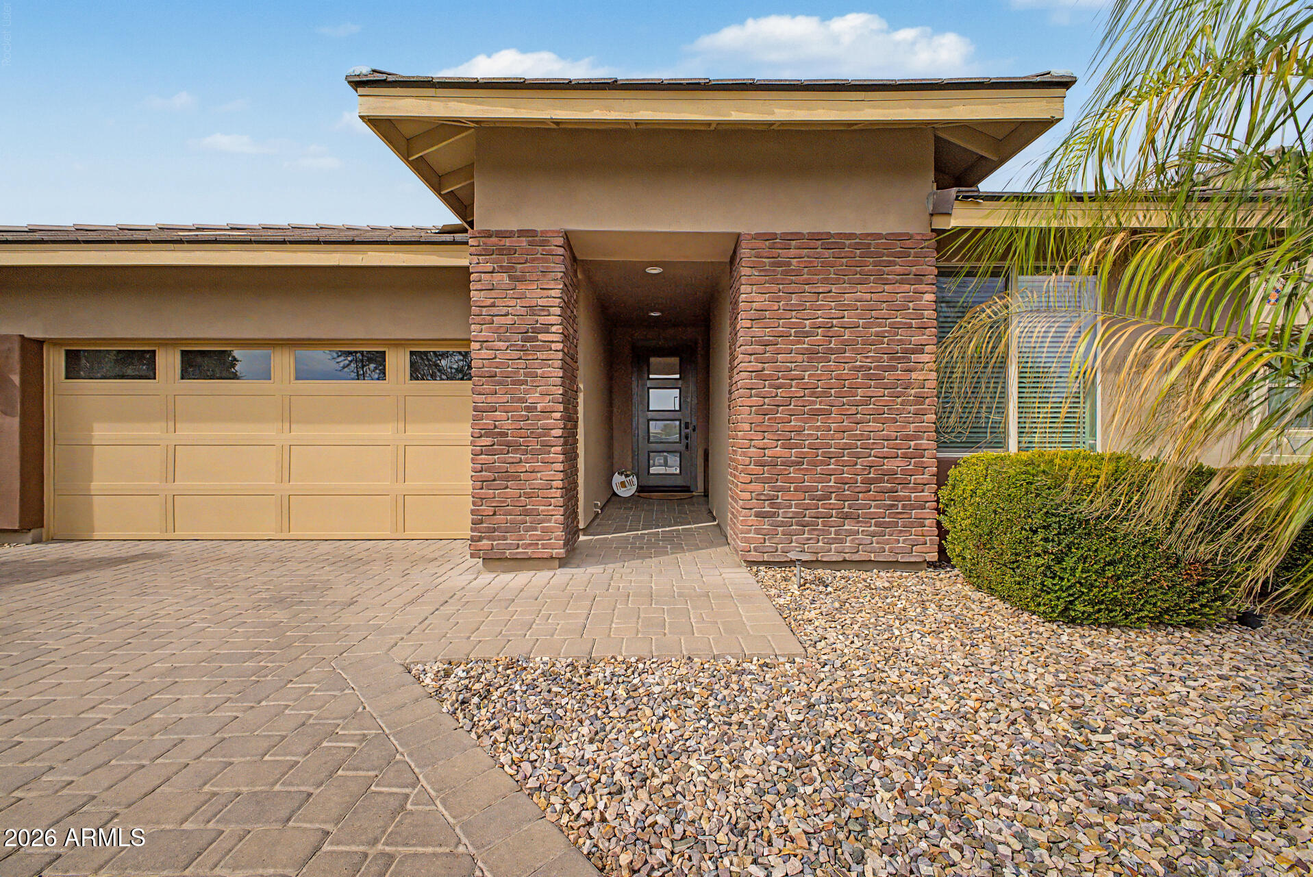 3338 E TIFFANY Court