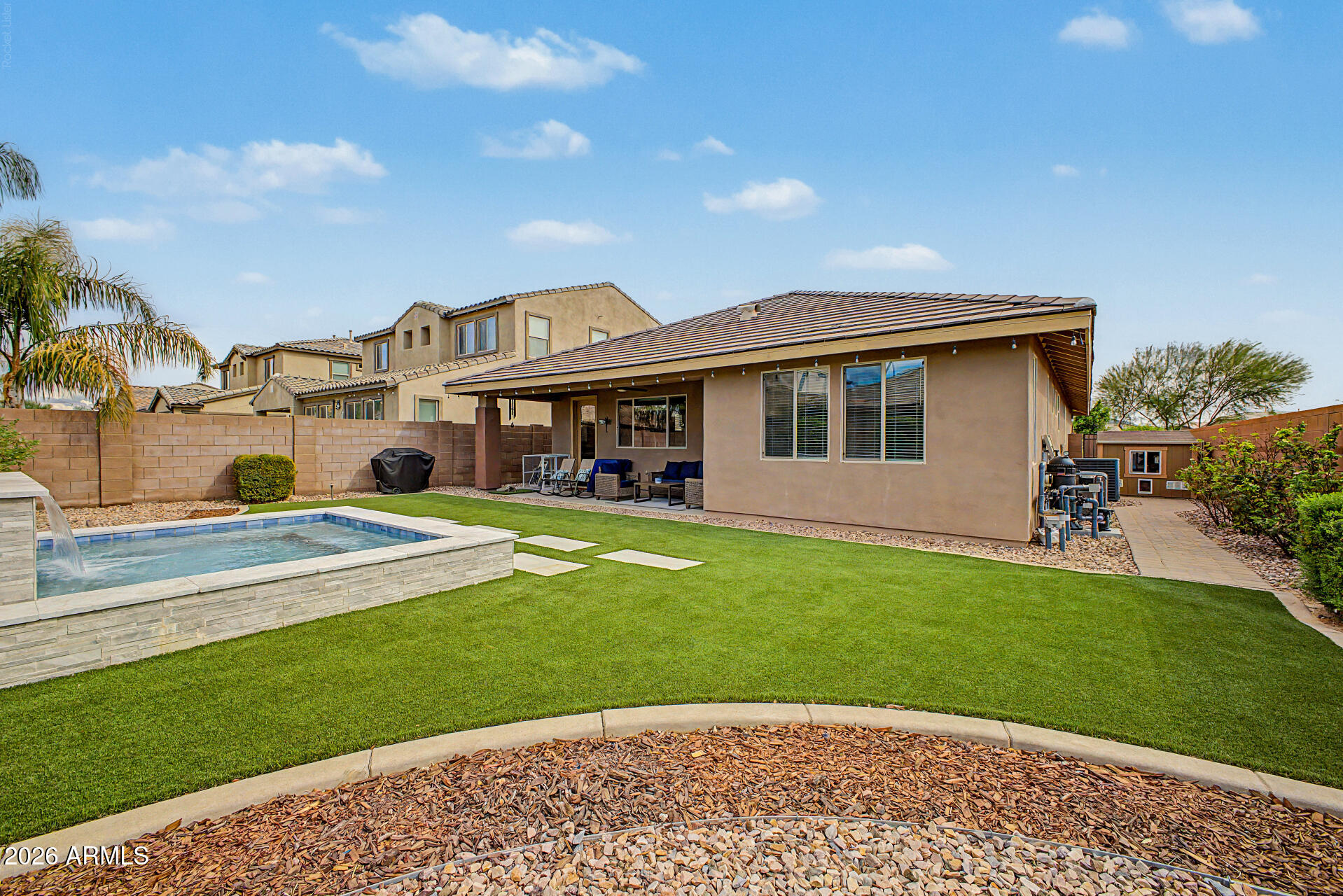 3338 E TIFFANY Court