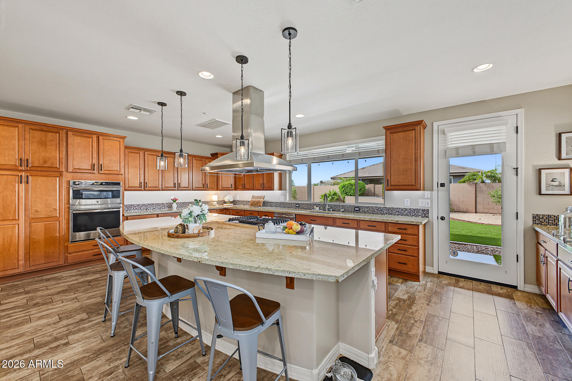 3338 E TIFFANY Court
