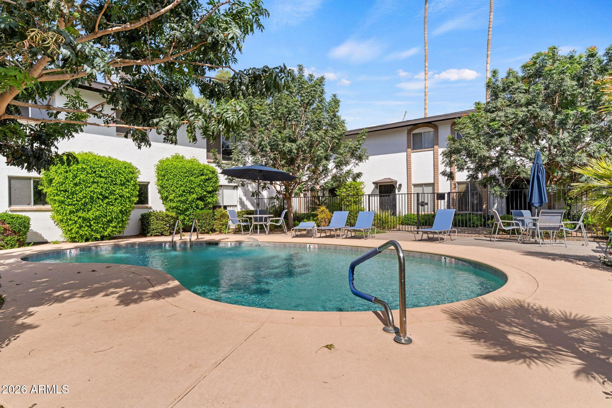 3637 E MONTEROSA Street 17