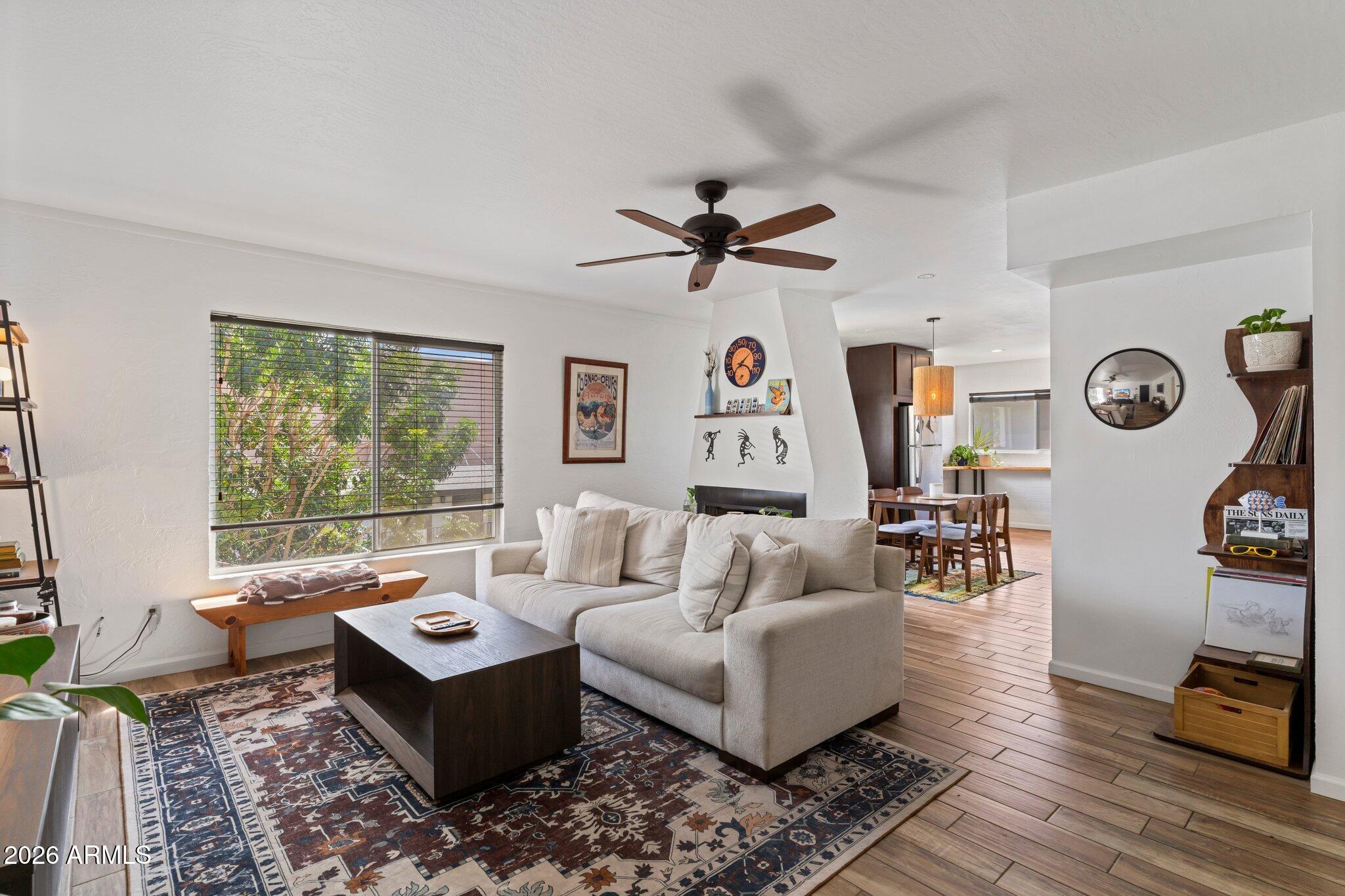 3637 E MONTEROSA Street 17