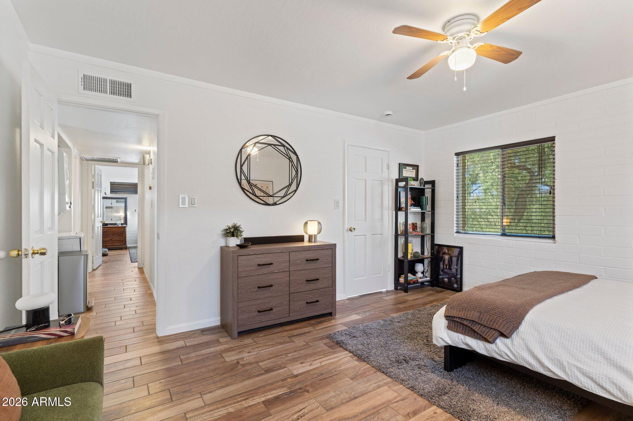 3637 E MONTEROSA Street 17