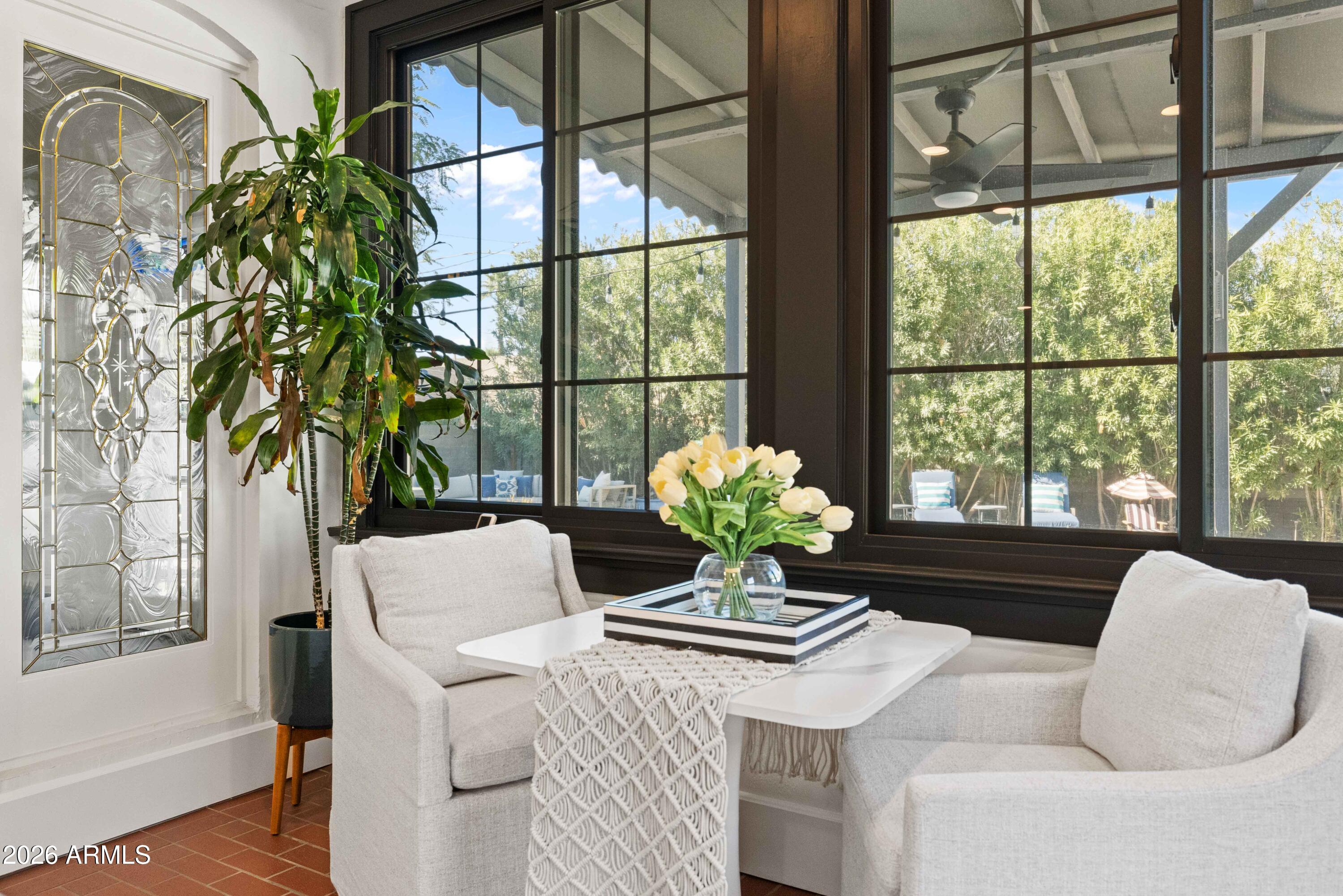 38 W VERNON Avenue