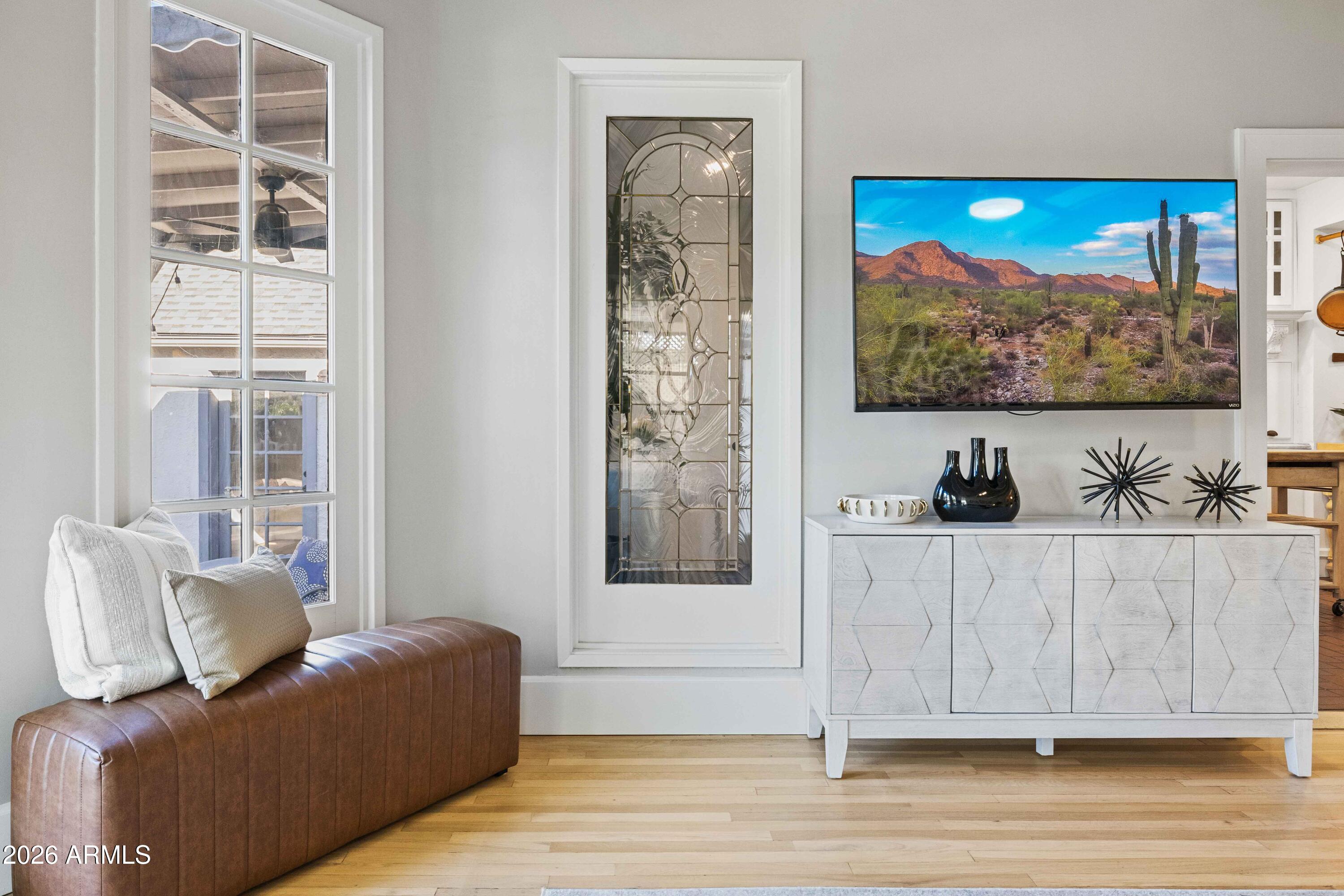 38 W VERNON Avenue