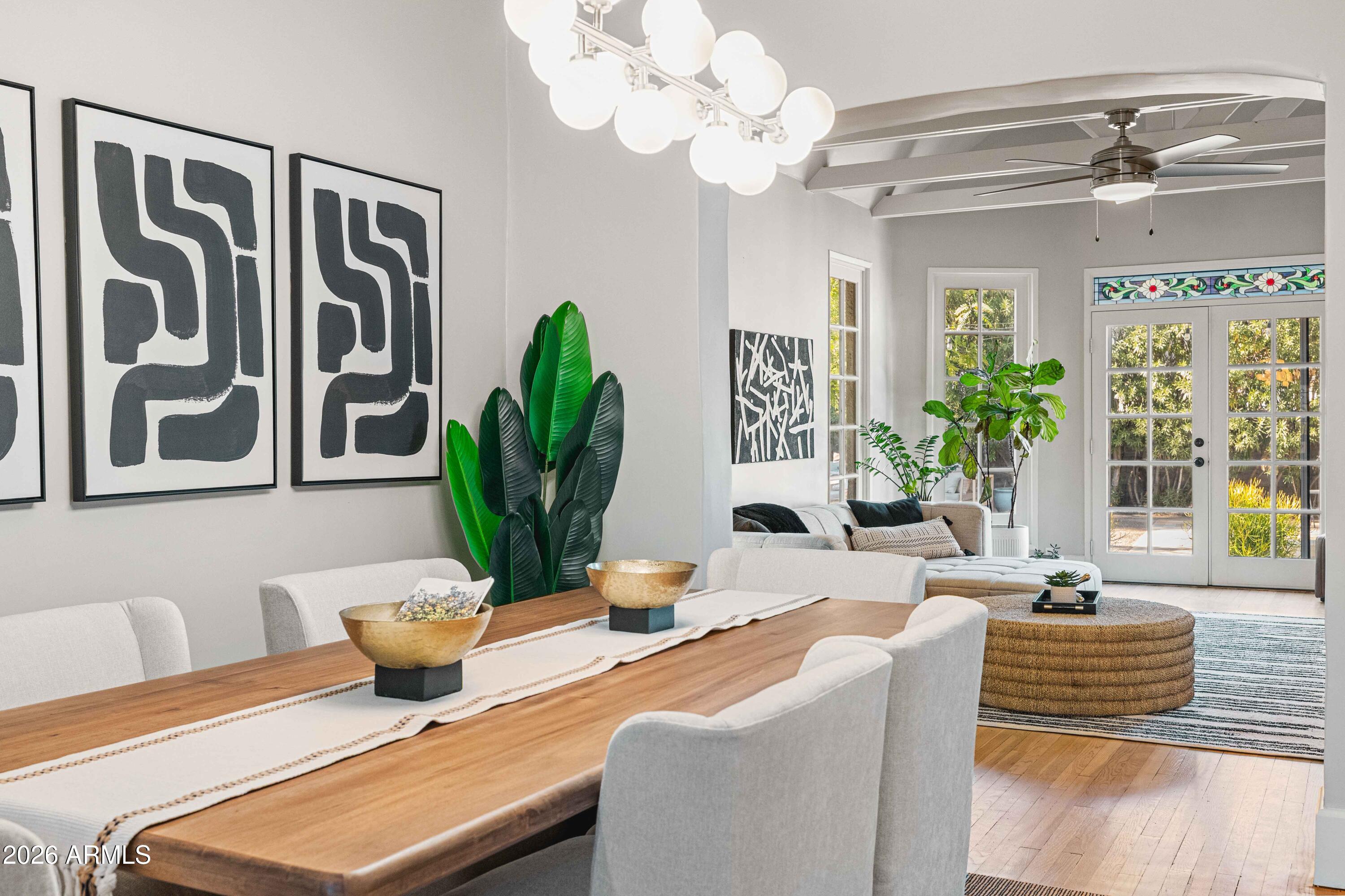 38 W VERNON Avenue