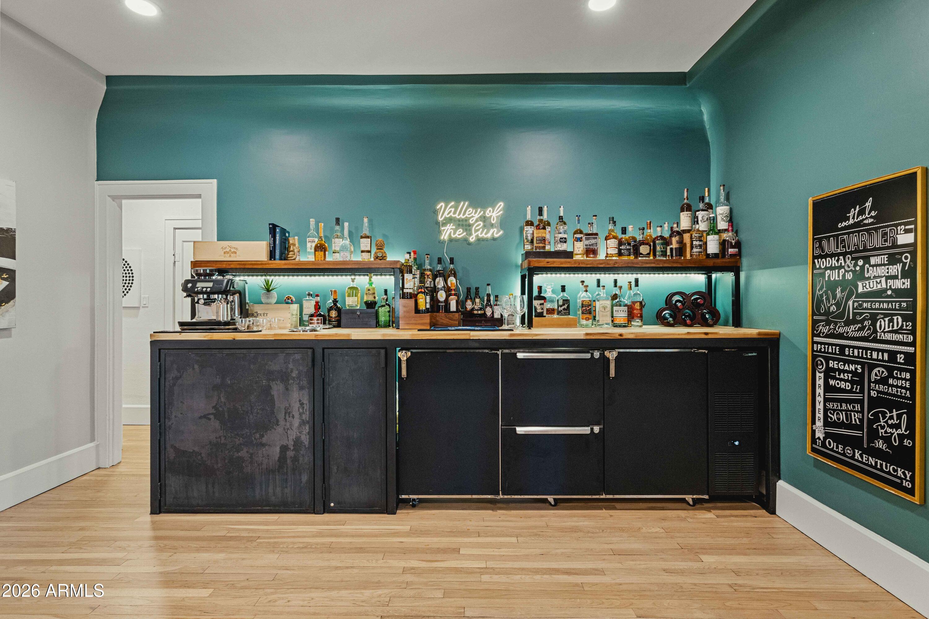 38 W VERNON Avenue