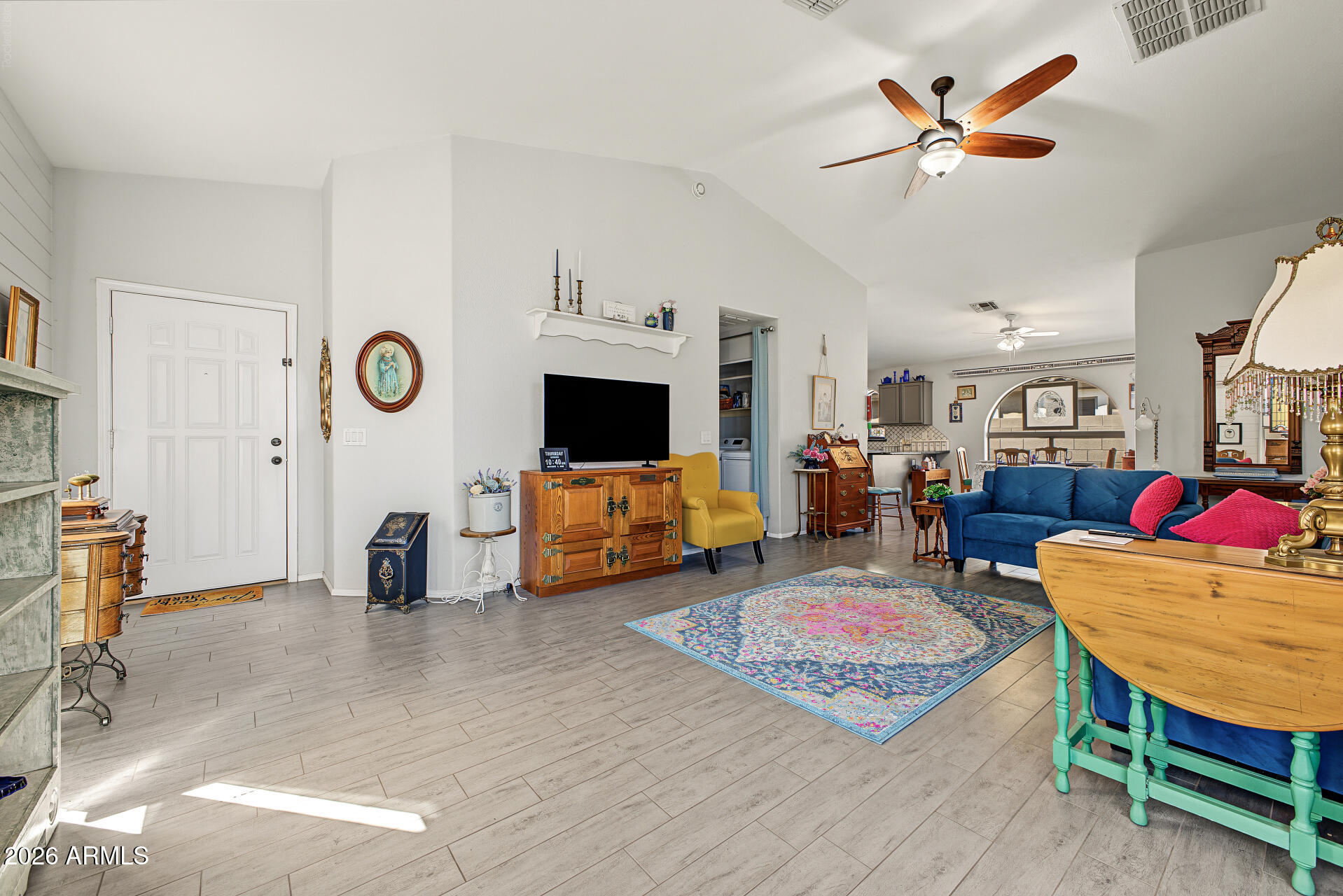 96 W DEXTER Way