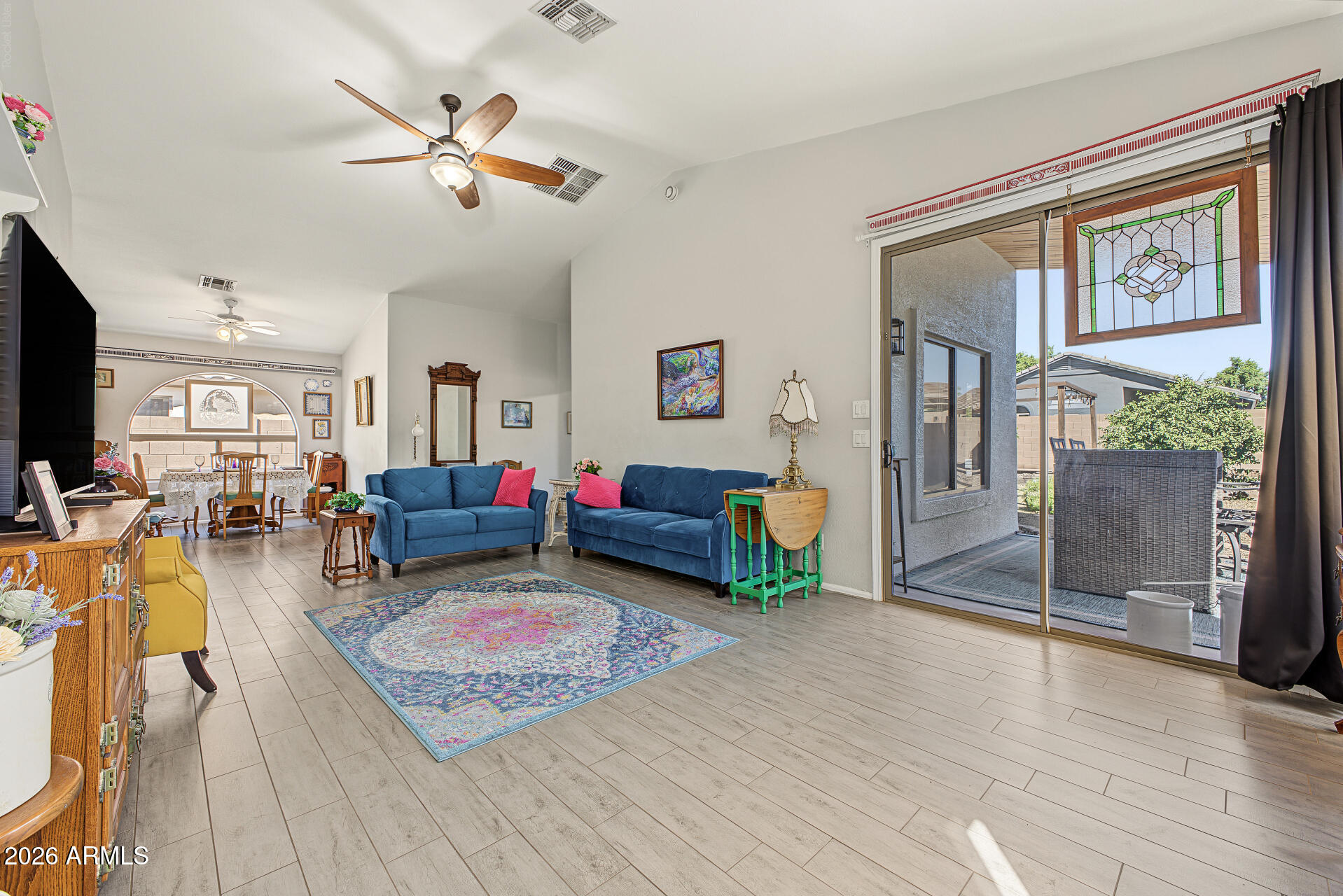 96 W DEXTER Way