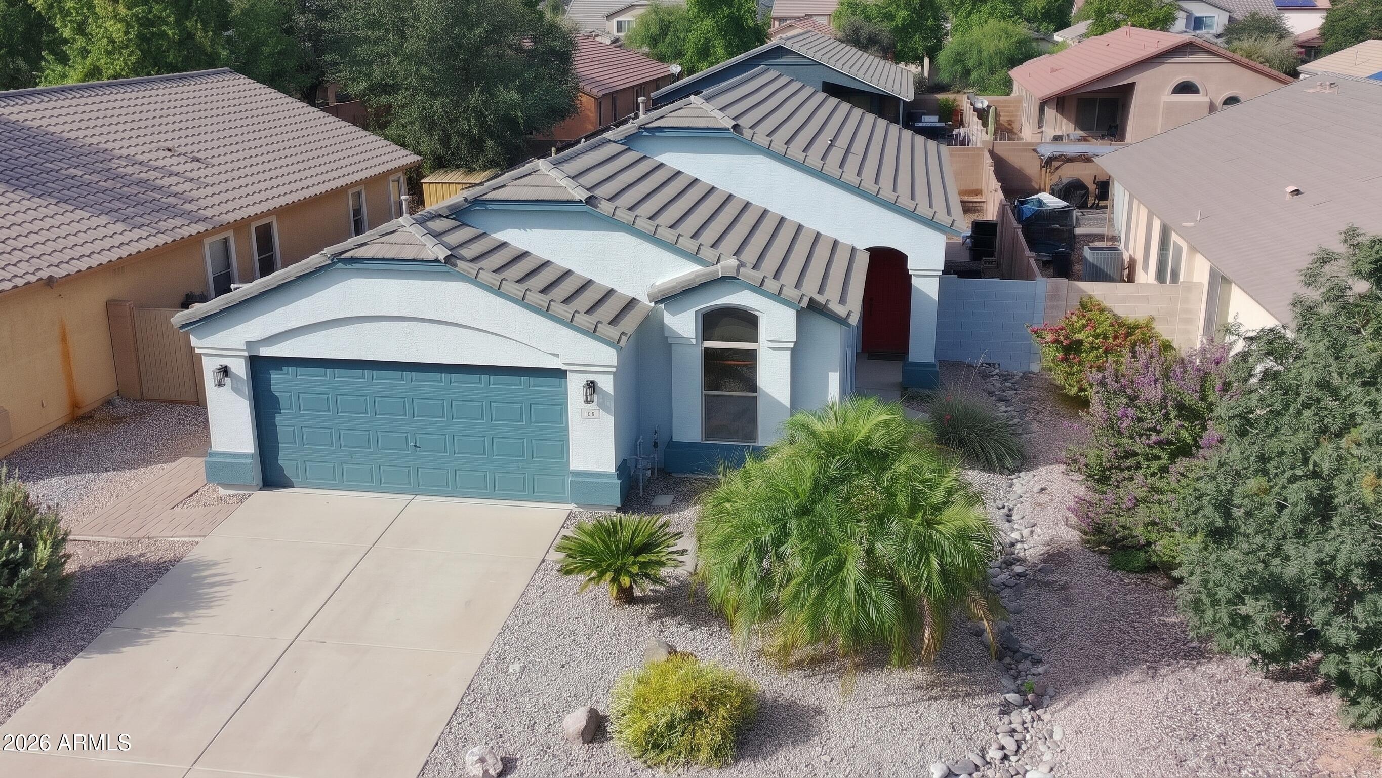 96 W DEXTER Way